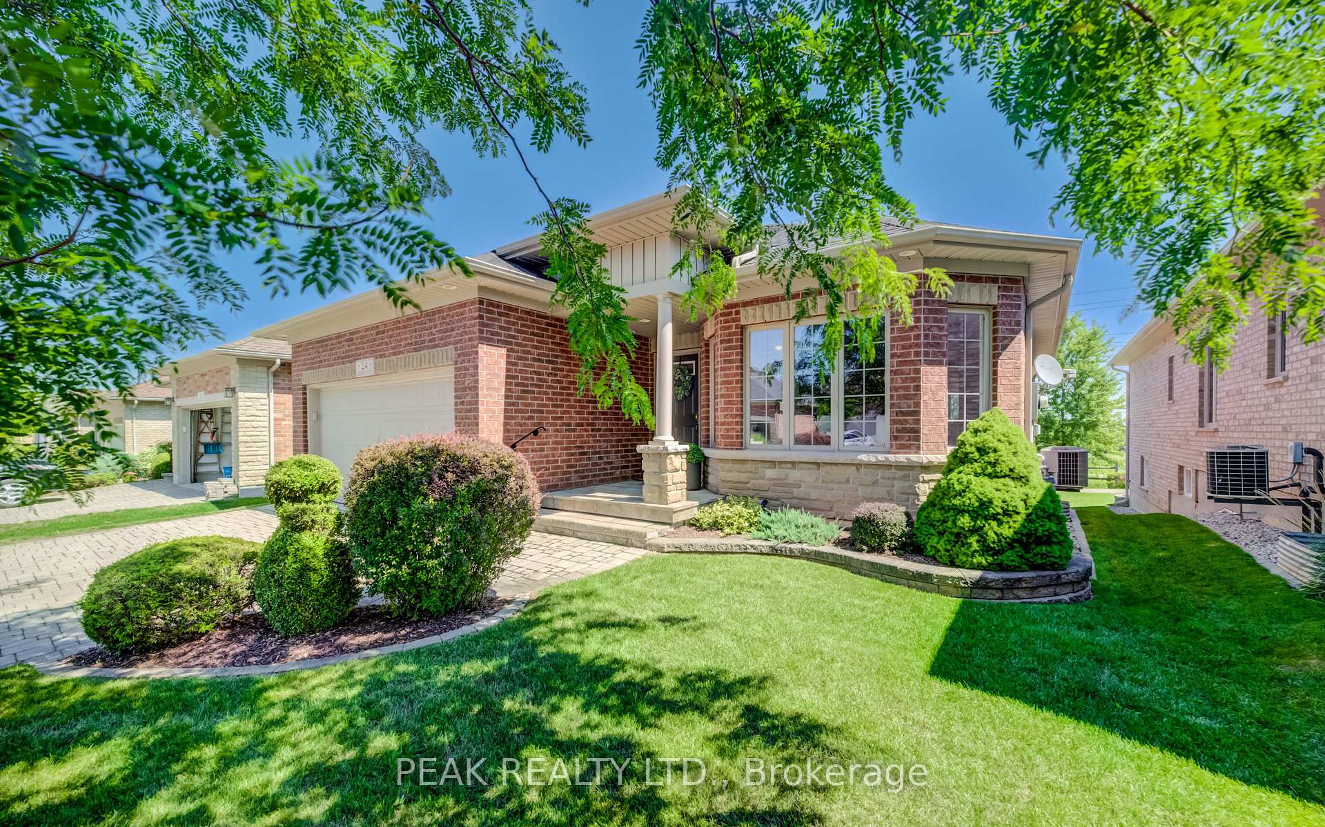 Photo 3 of Unit 36, 24 Thimbleberry Cross, Wilmot, New Hamburg — HOMEH