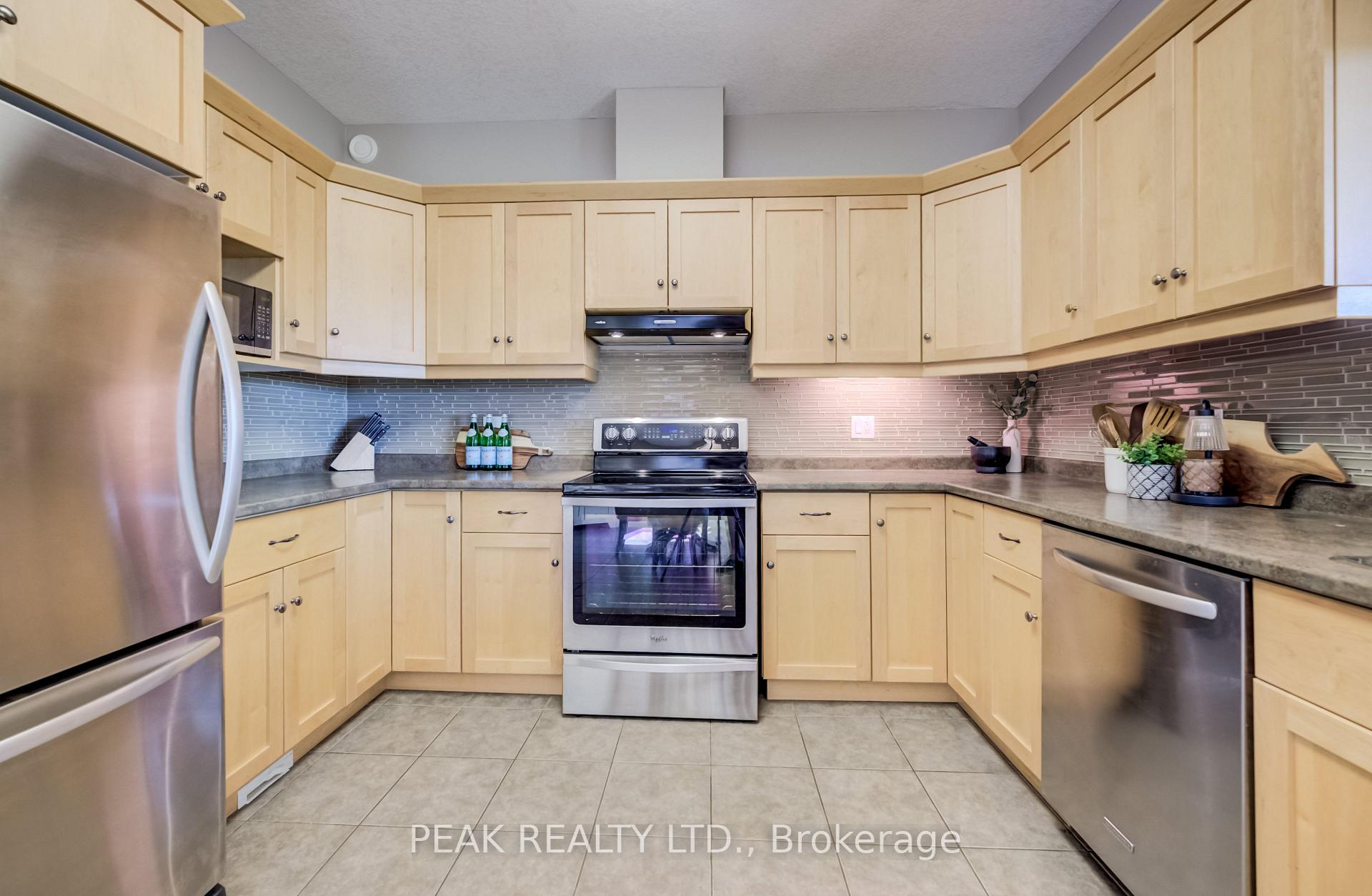 Photo 17 of Unit 36, 24 Thimbleberry Cross, Wilmot, New Hamburg — HOMEH