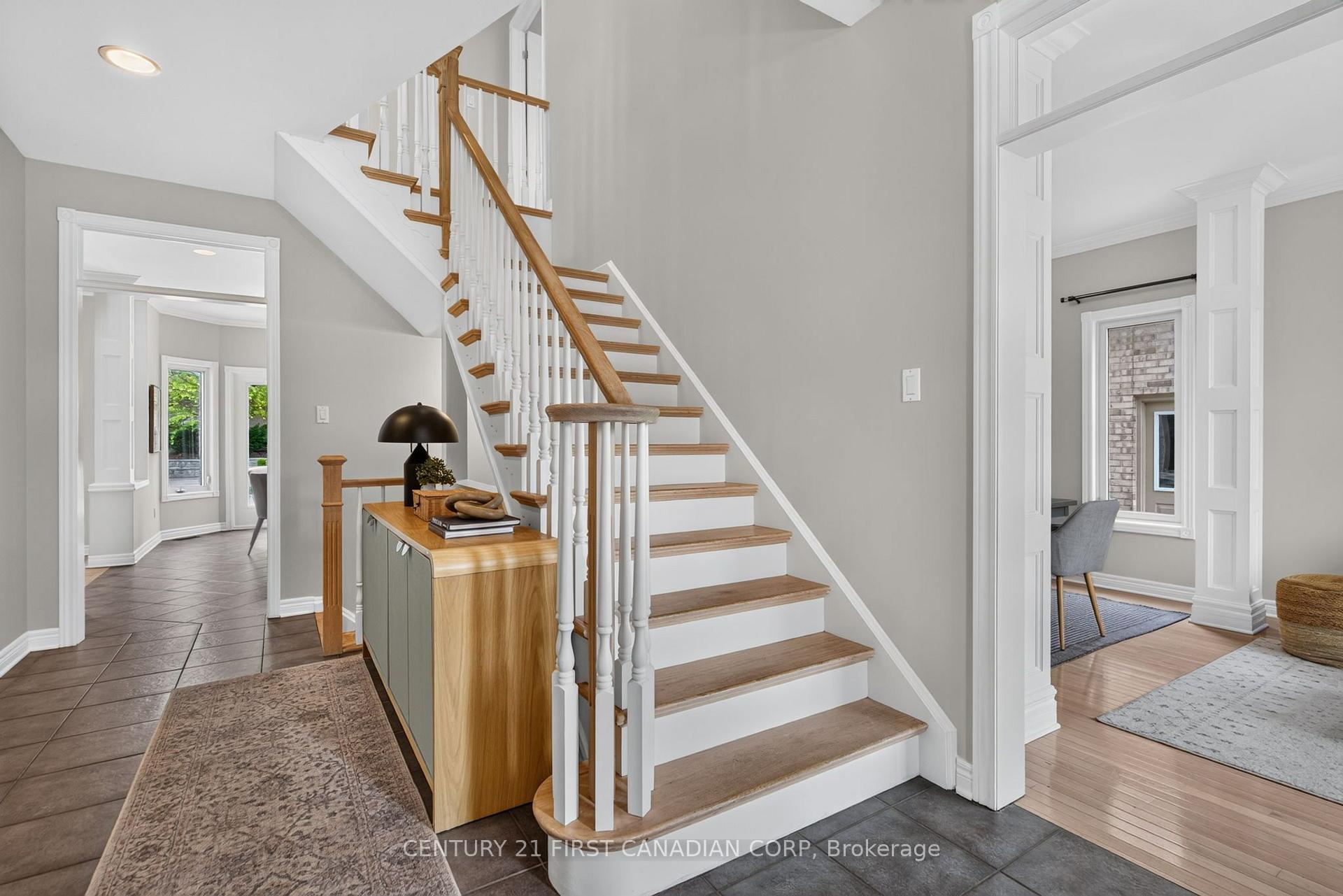 Photo 5 of 1027 Manchester Road, London, North L — HOMEH