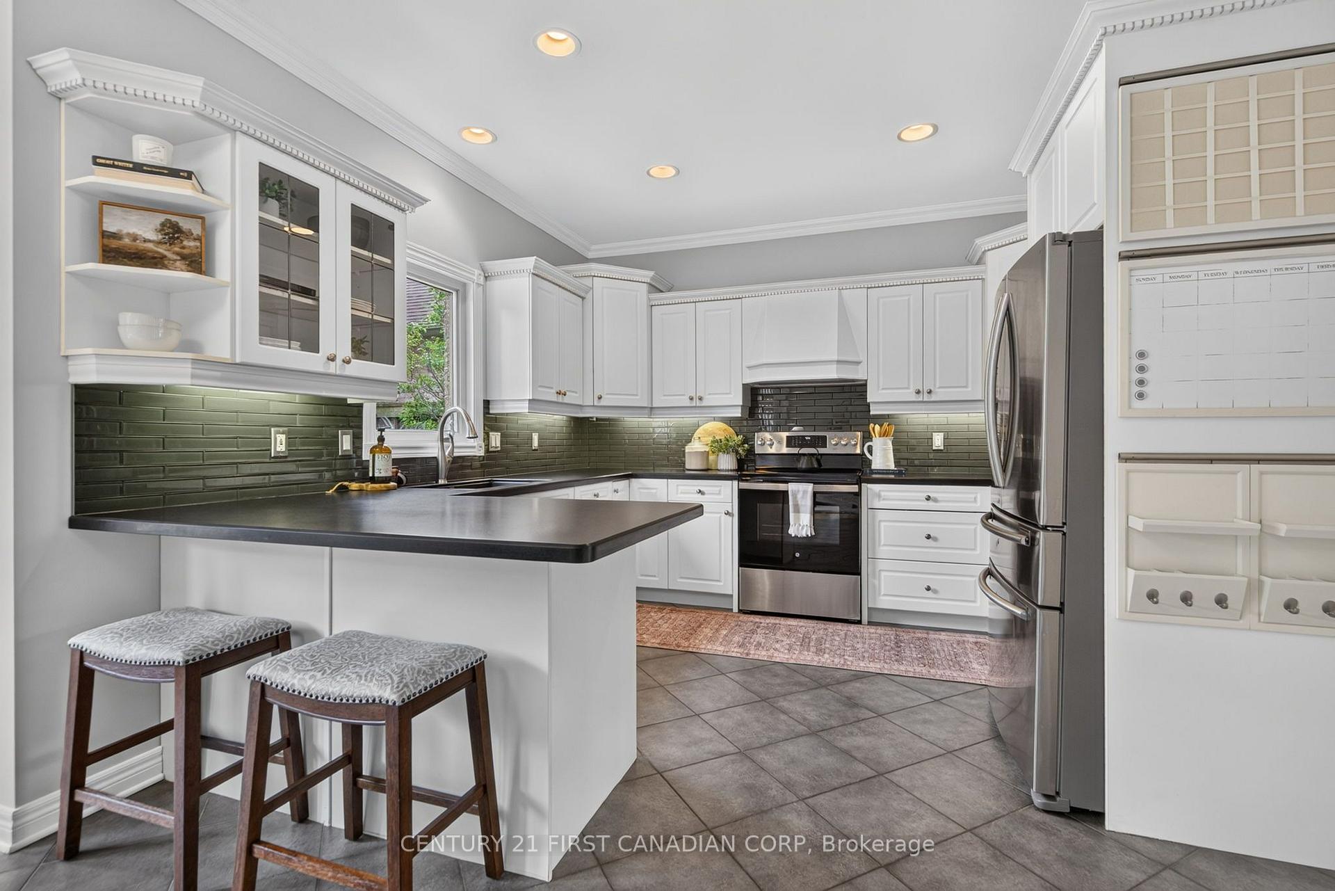 Photo 10 of 1027 Manchester Road, London, North L — HOMEH
