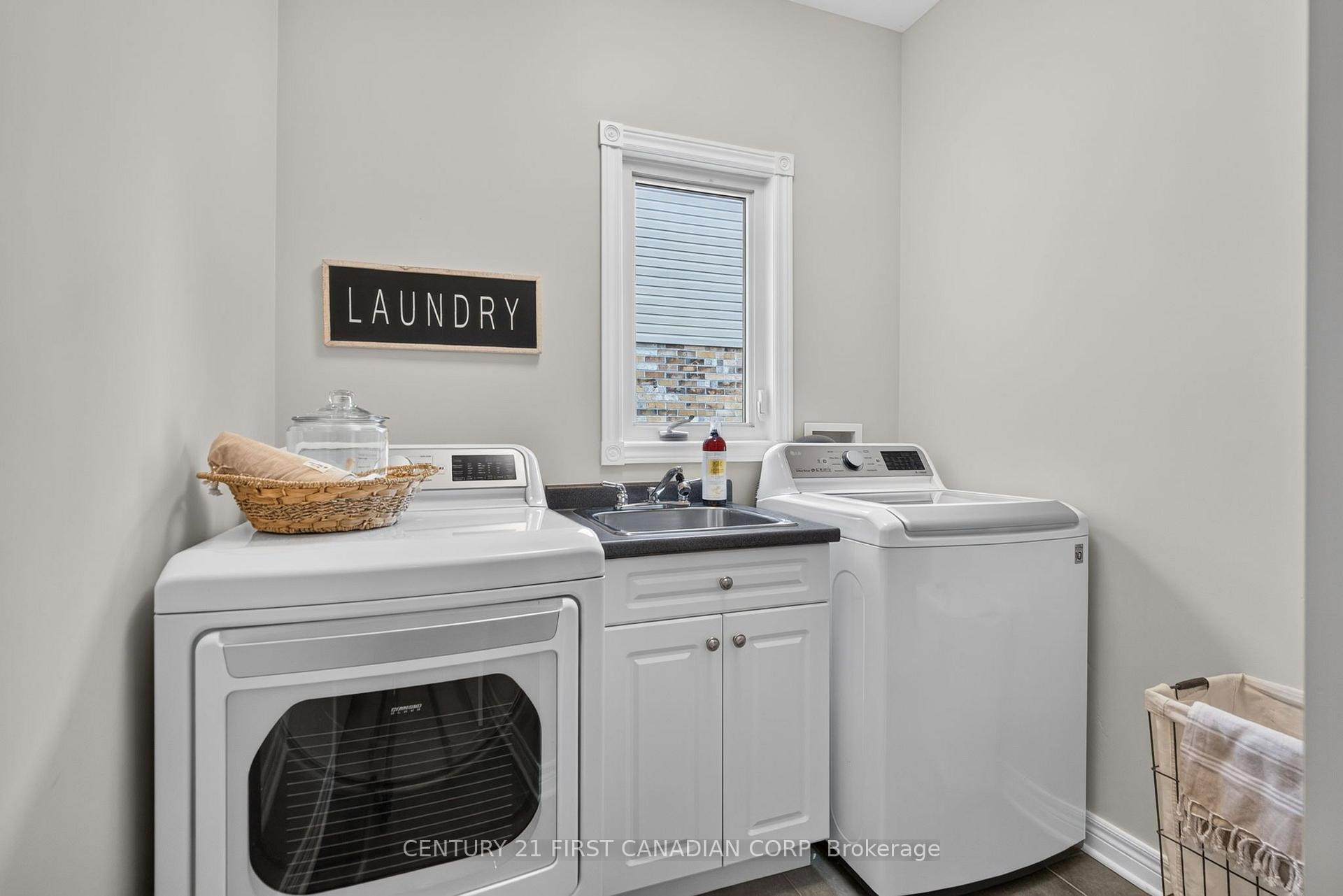 Photo 16 of 1027 Manchester Road, London, North L — HOMEH