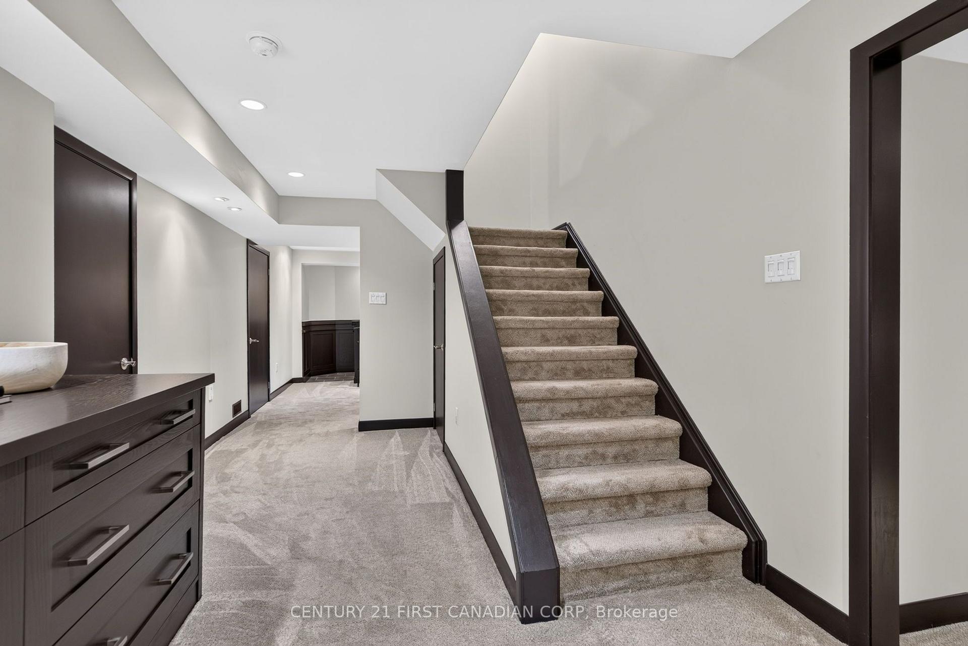 Photo 28 of 1027 Manchester Road, London, North L — HOMEH