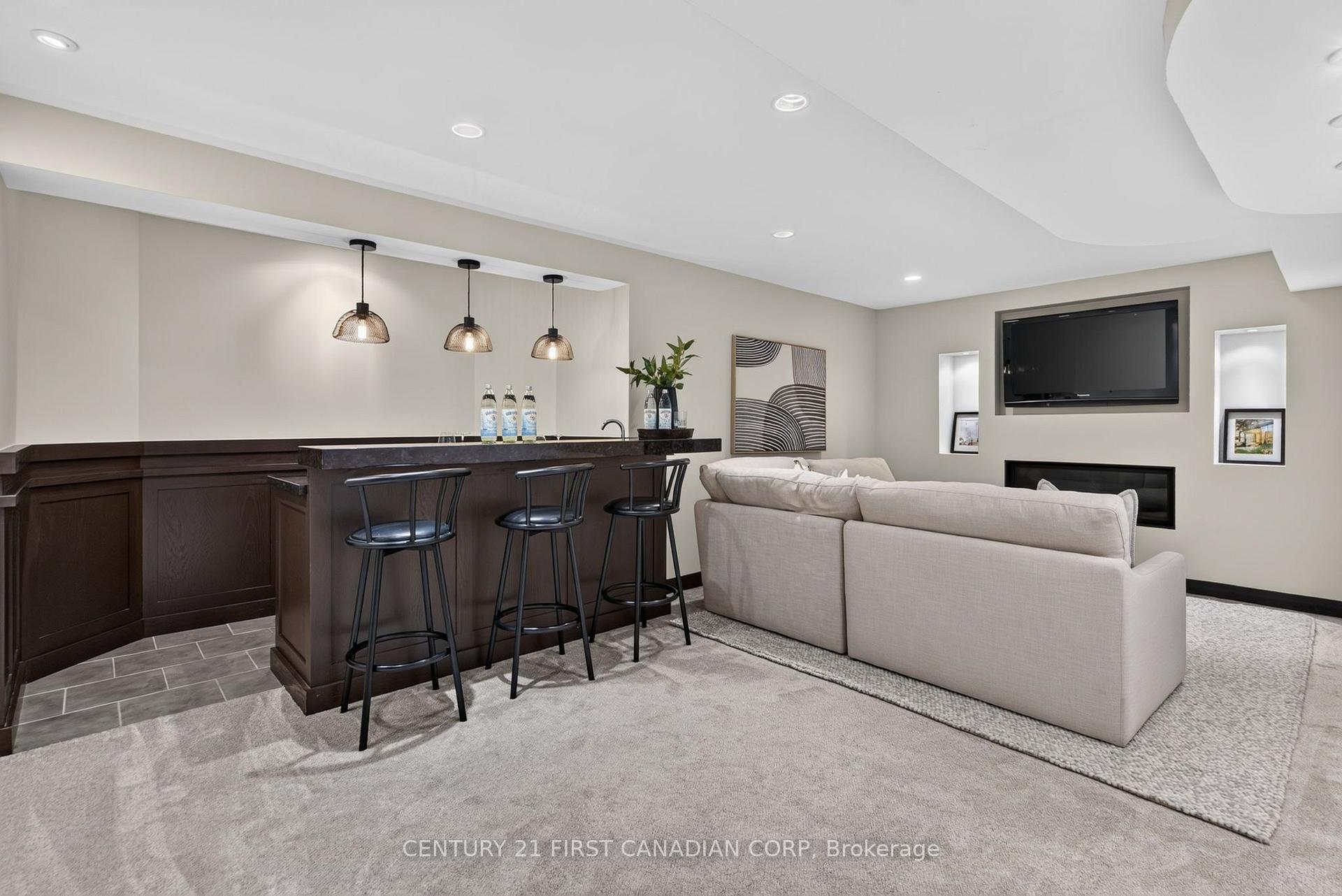 Photo 29 of 1027 Manchester Road, London, North L — HOMEH