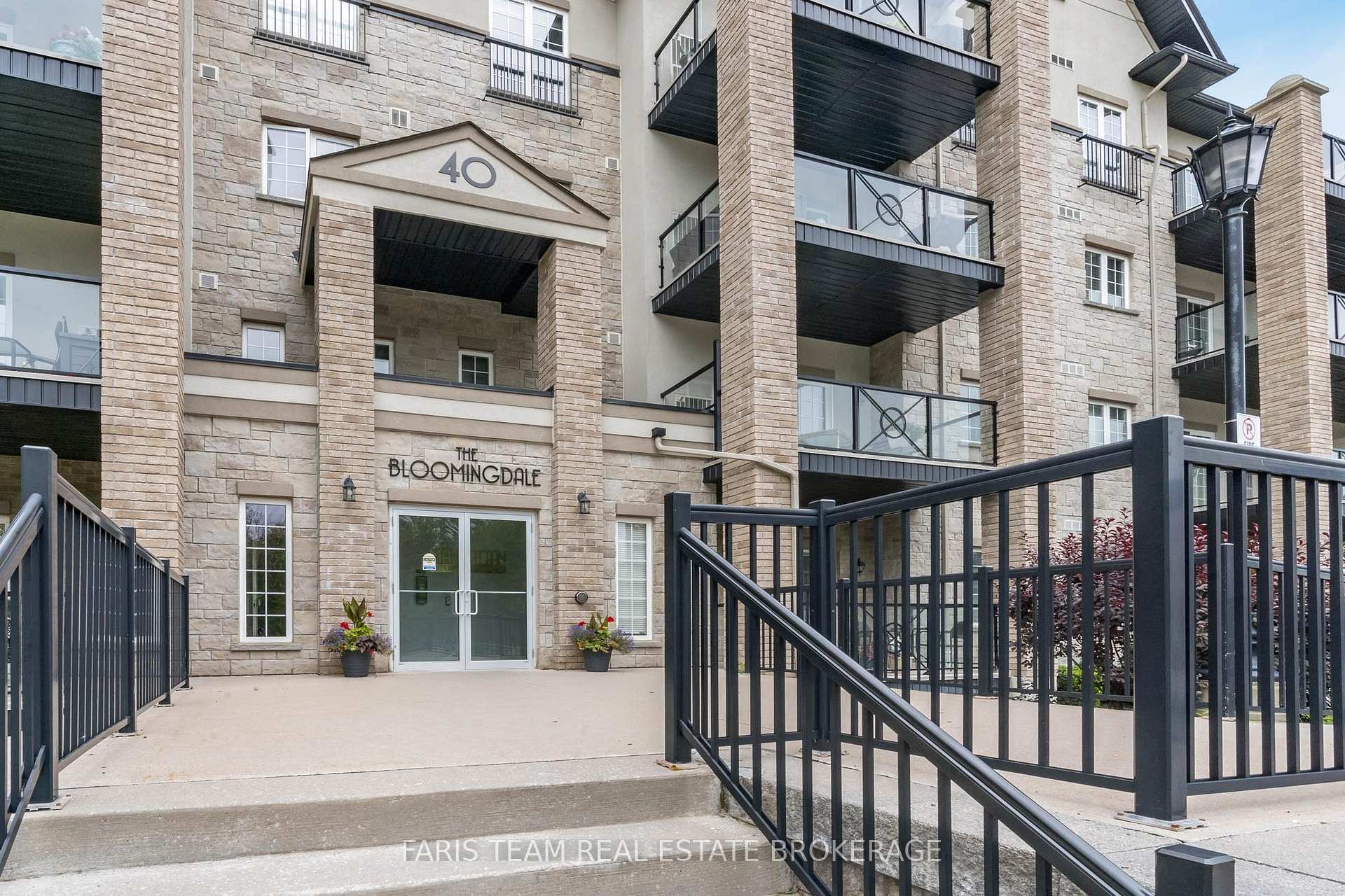 Photo 2 of Unit 210, 40 Ferndale Drive S, Barrie, Ardagh — HOMEH