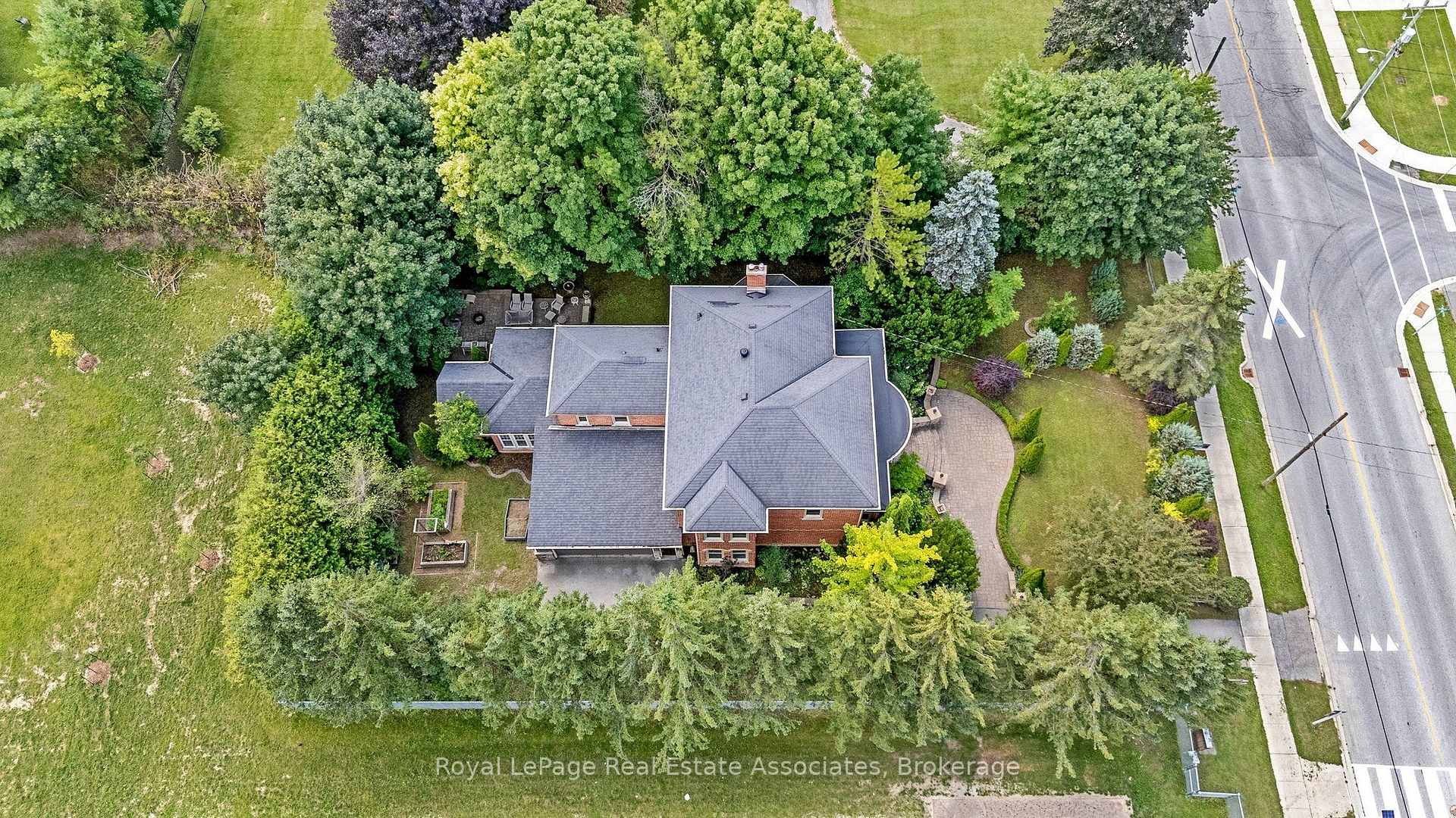 Photo 40 of 81 Main Street E, Grey Highlands — HOMEH