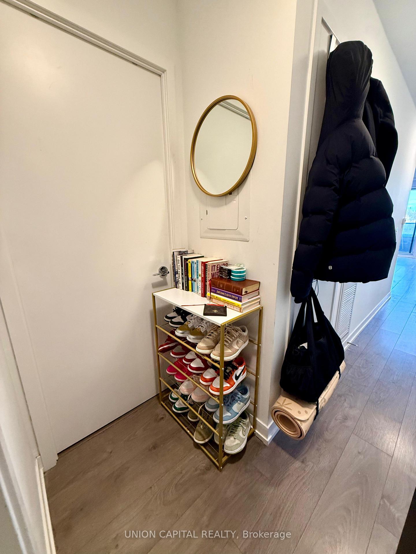 Photo 13 of Unit 818, 95 Bathurst Street, Toronto, Waterfront Communities — HOMEH