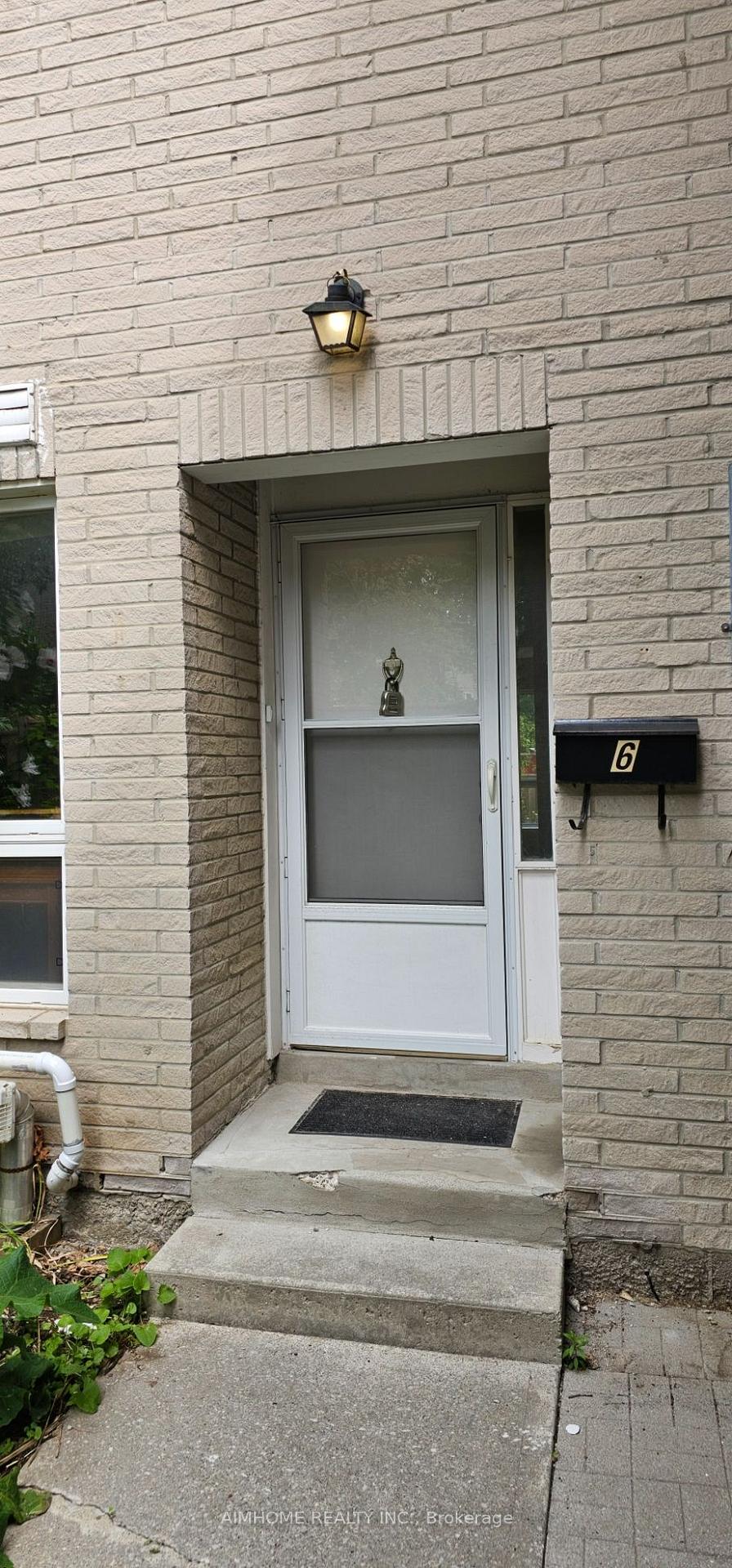 Photo 1 of Unit 6, 8 Liszt Gate, North York, Hillcrest Village — HOMEH
