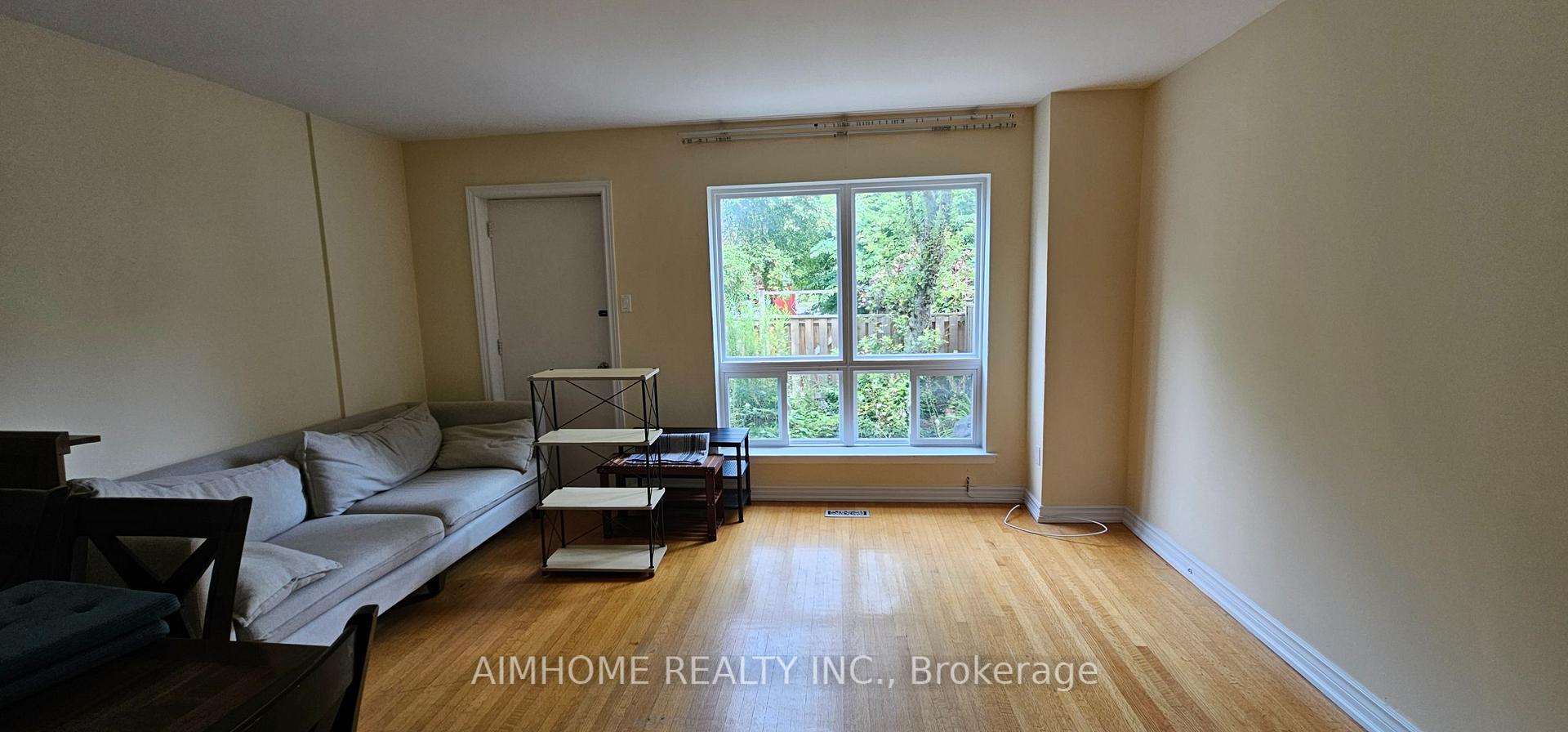 Photo 4 of Unit 6, 8 Liszt Gate, North York, Hillcrest Village — HOMEH