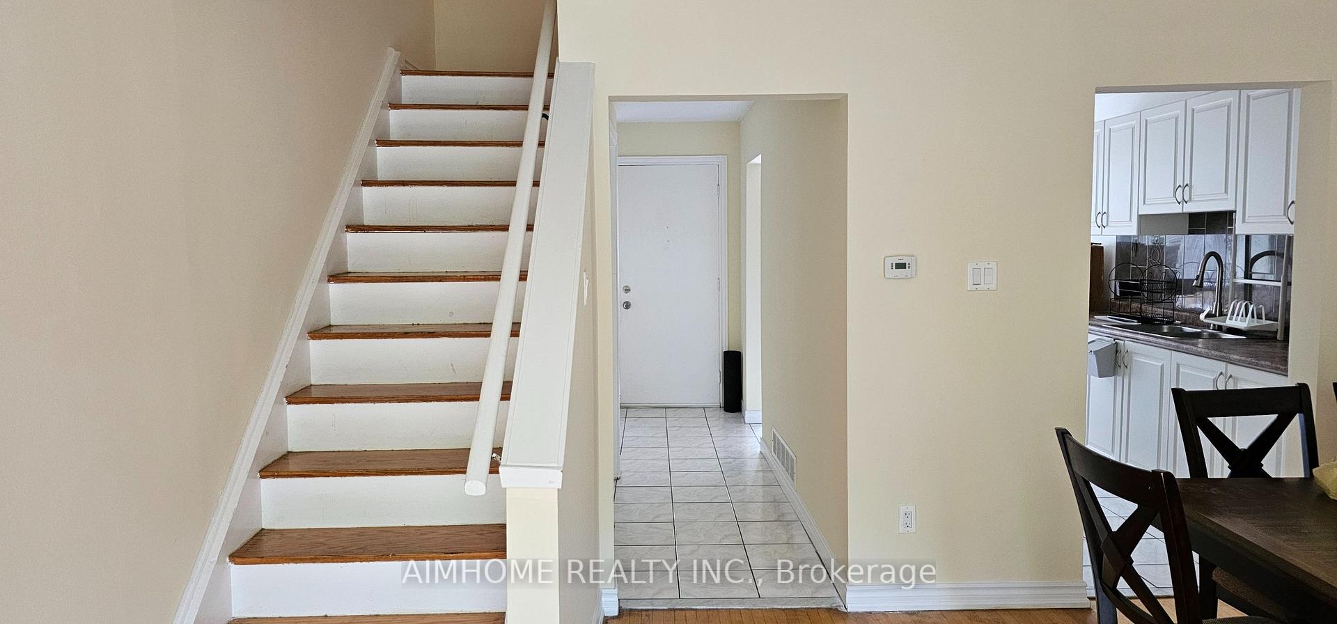 Photo 5 of Unit 6, 8 Liszt Gate, North York, Hillcrest Village — HOMEH