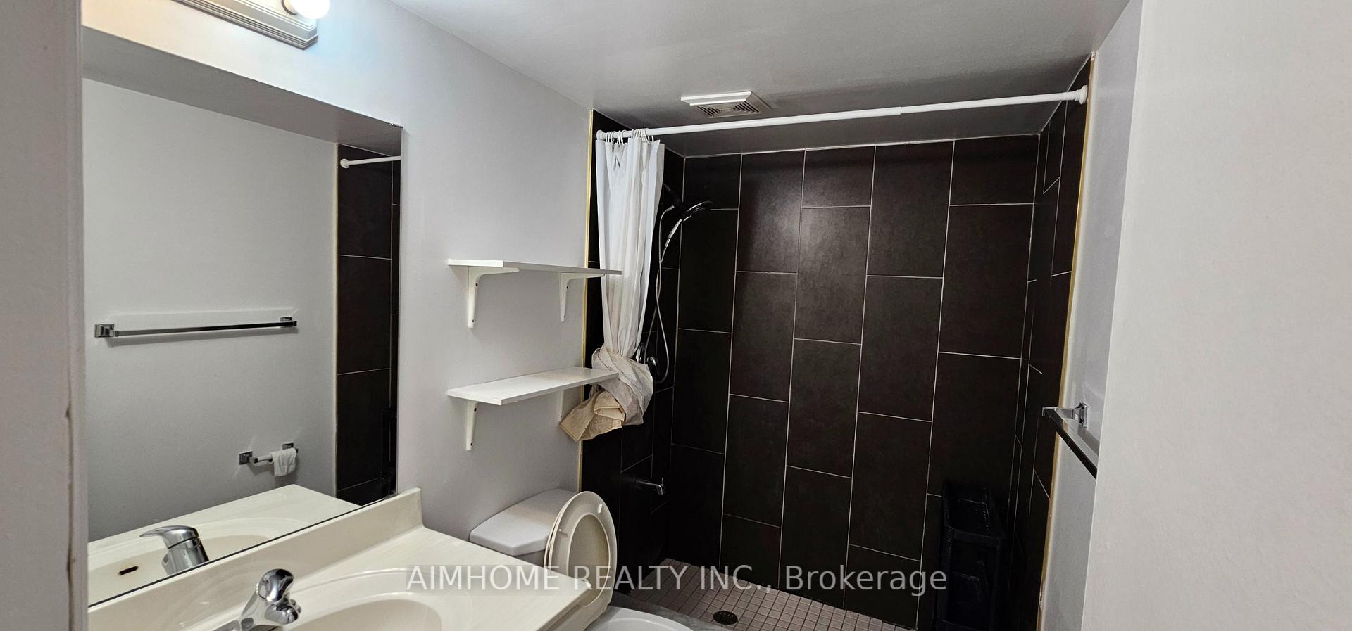 Photo 11 of Unit 6, 8 Liszt Gate, North York, Hillcrest Village — HOMEH