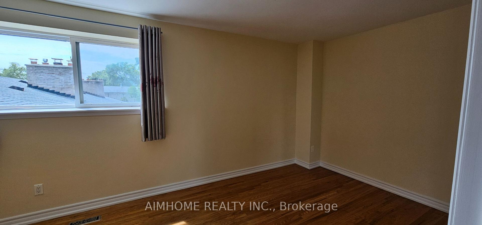 Photo 12 of Unit 6, 8 Liszt Gate, North York, Hillcrest Village — HOMEH