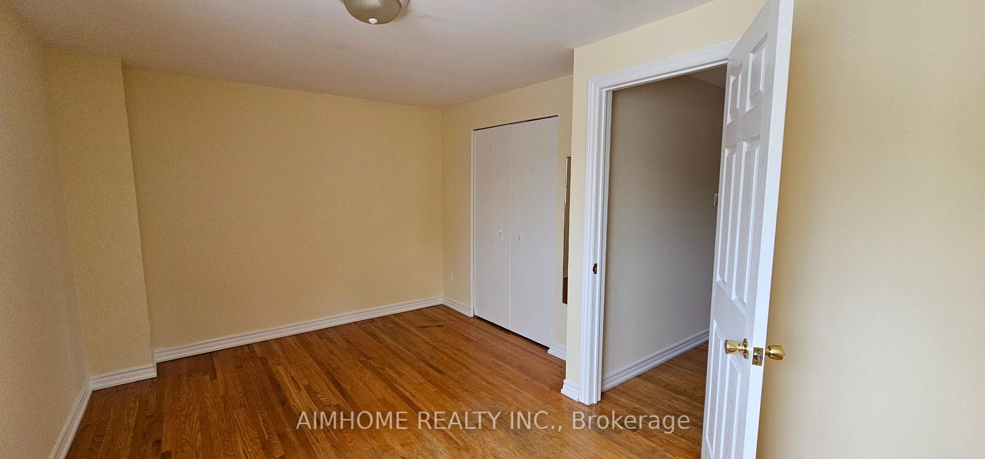 Photo 13 of Unit 6, 8 Liszt Gate, North York, Hillcrest Village — HOMEH