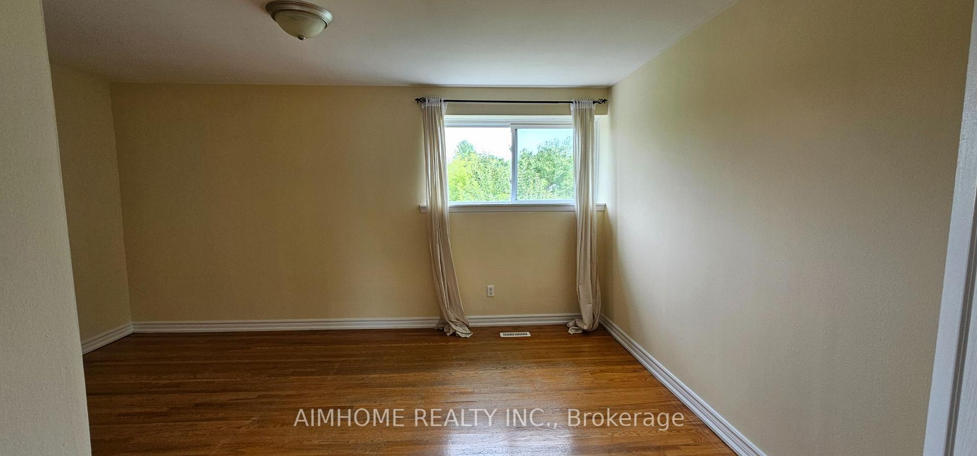 Photo 16 of Unit 6, 8 Liszt Gate, North York, Hillcrest Village — HOMEH