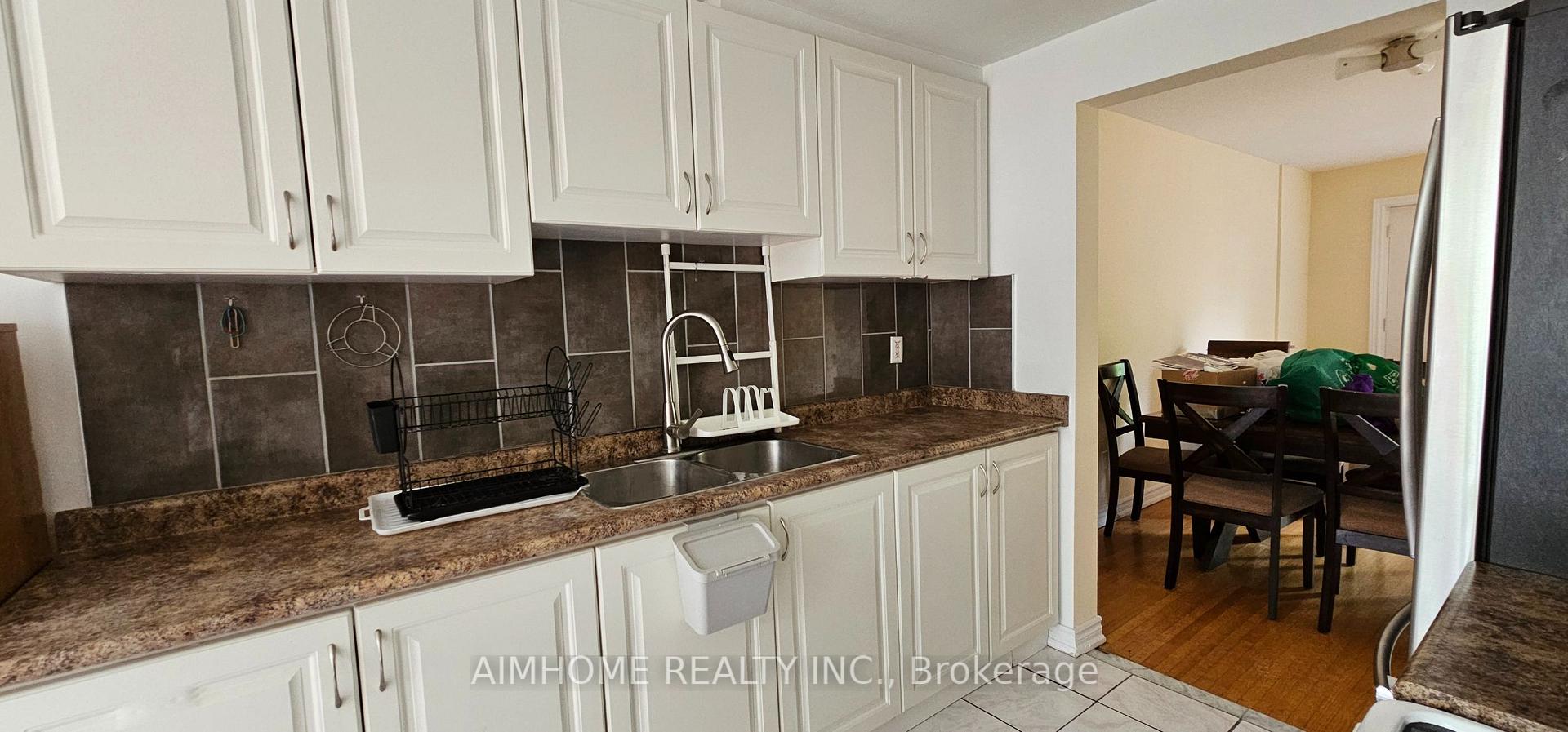 Photo 19 of Unit 6, 8 Liszt Gate, North York, Hillcrest Village — HOMEH