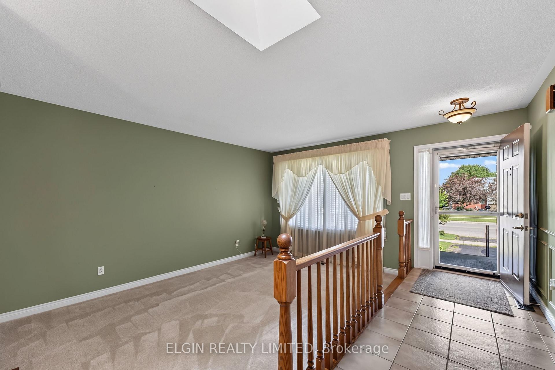 Photo 4 of 108 Manor Road, St. Thomas — HOMEH