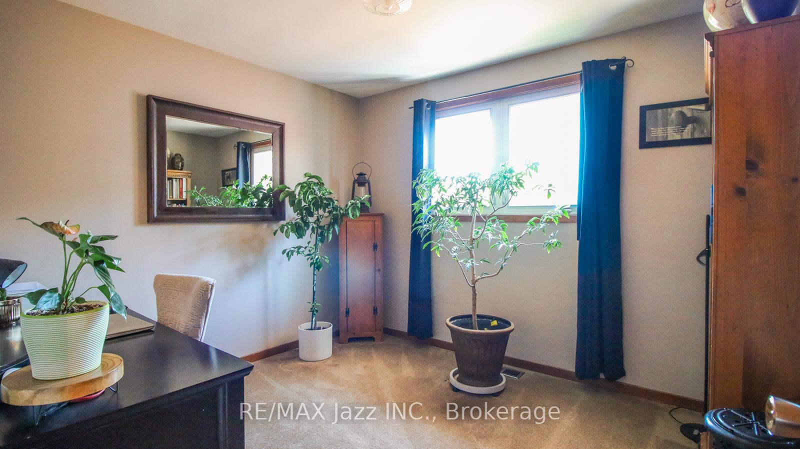 Photo 14 of 330 Nipigon Street, Oshawa, McLaughlin — HOMEH