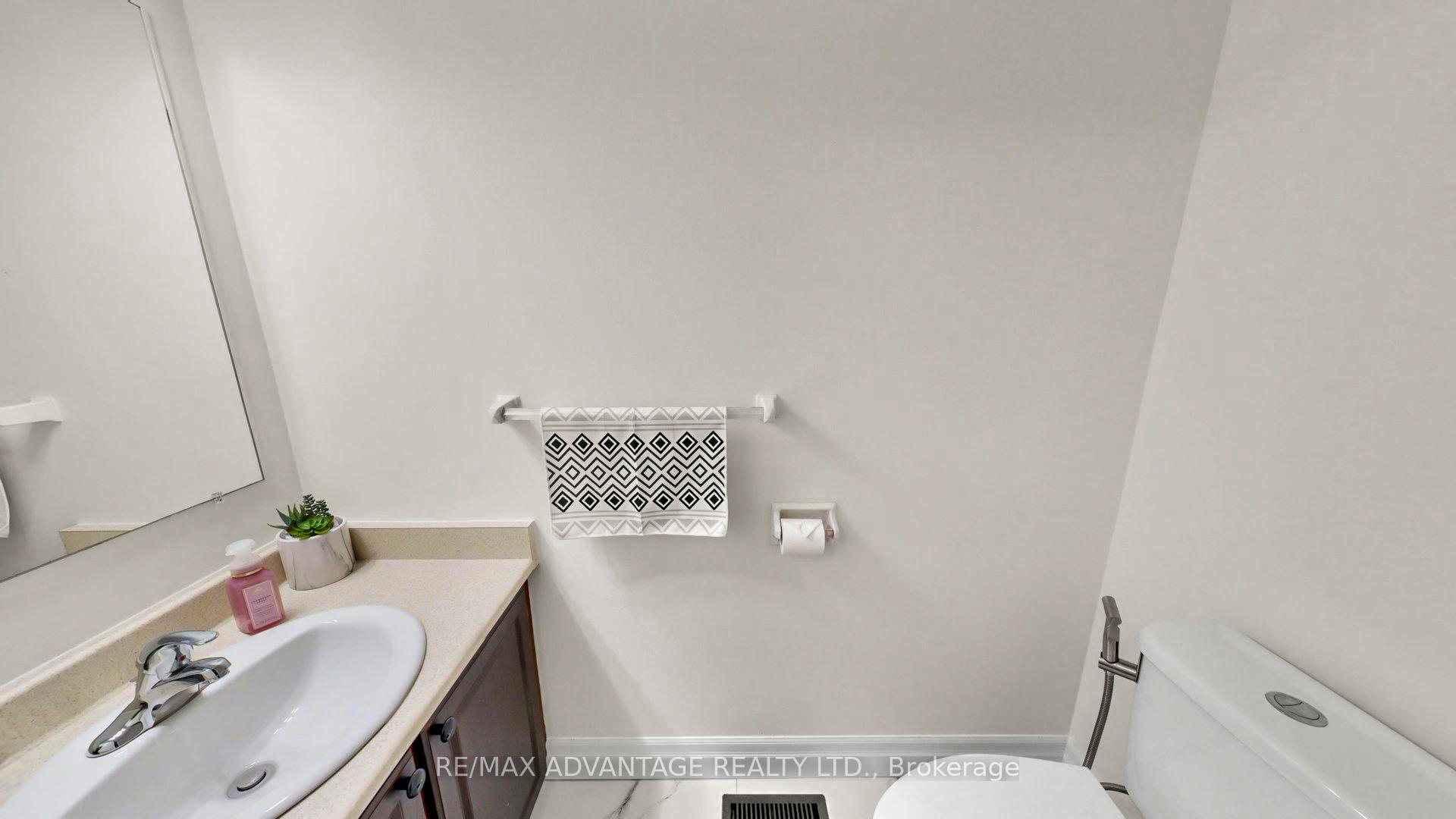 Photo 18 of Unit 67, 476 Wilkins Street, London, South R — HOMEH