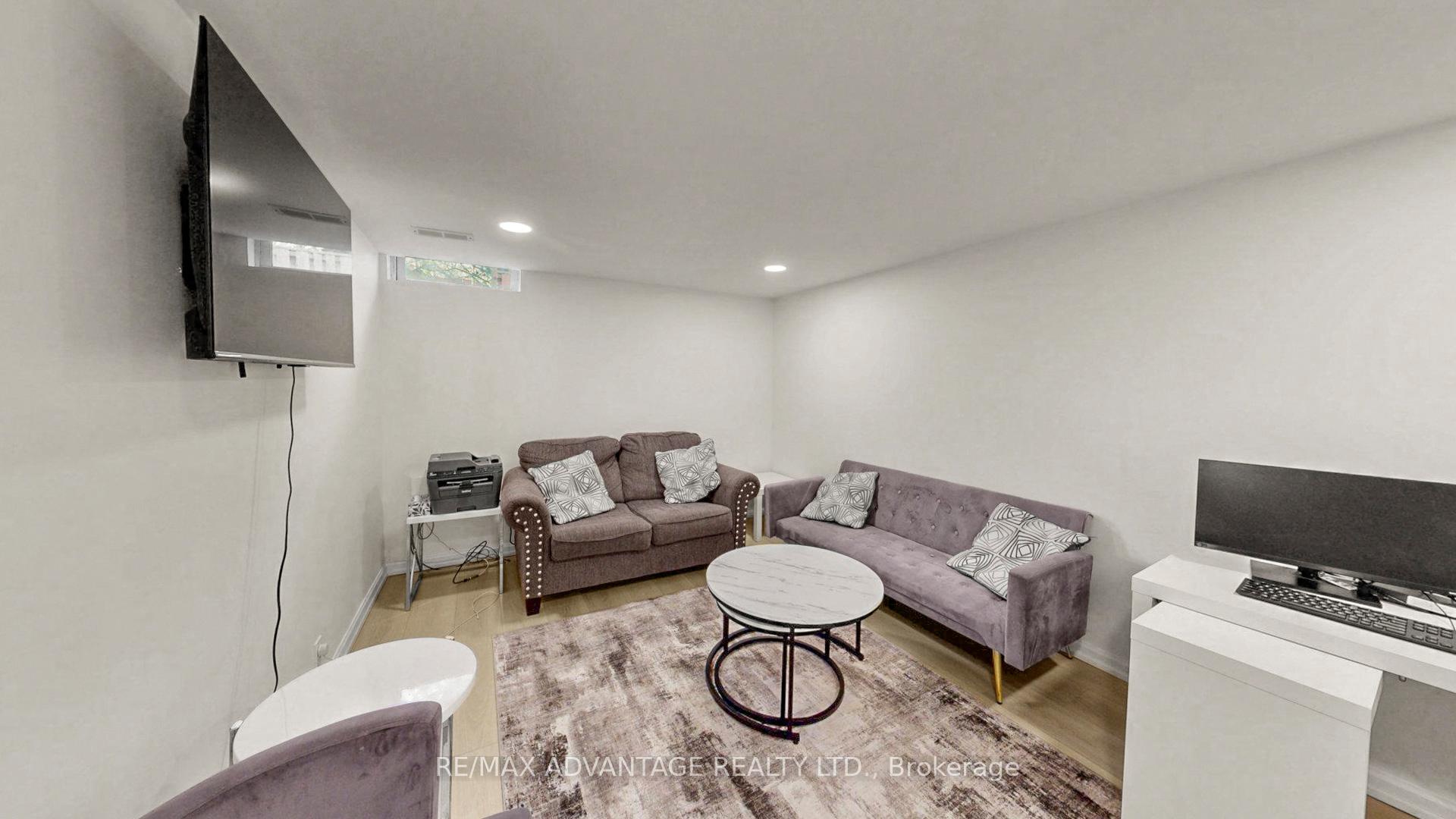 Photo 33 of Unit 67, 476 Wilkins Street, London, South R — HOMEH
