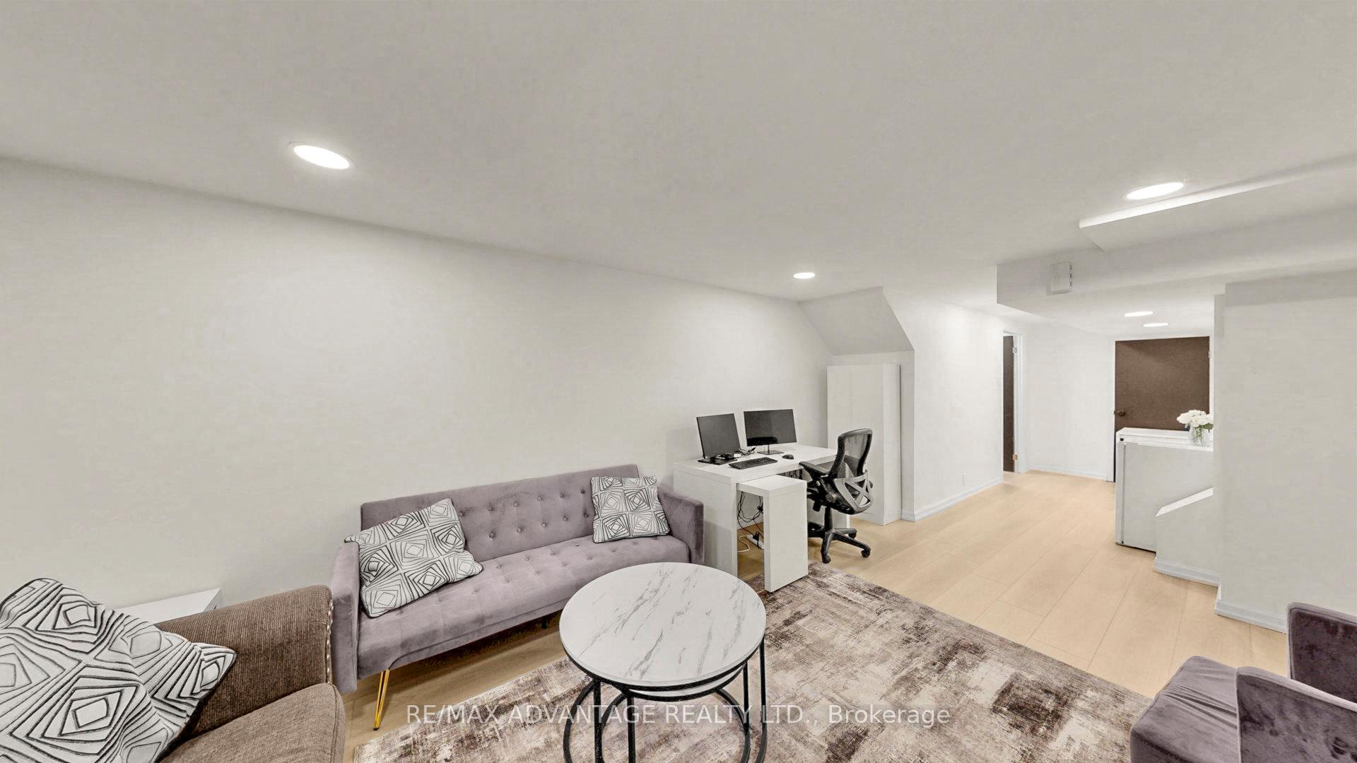 Photo 34 of Unit 67, 476 Wilkins Street, London, South R — HOMEH