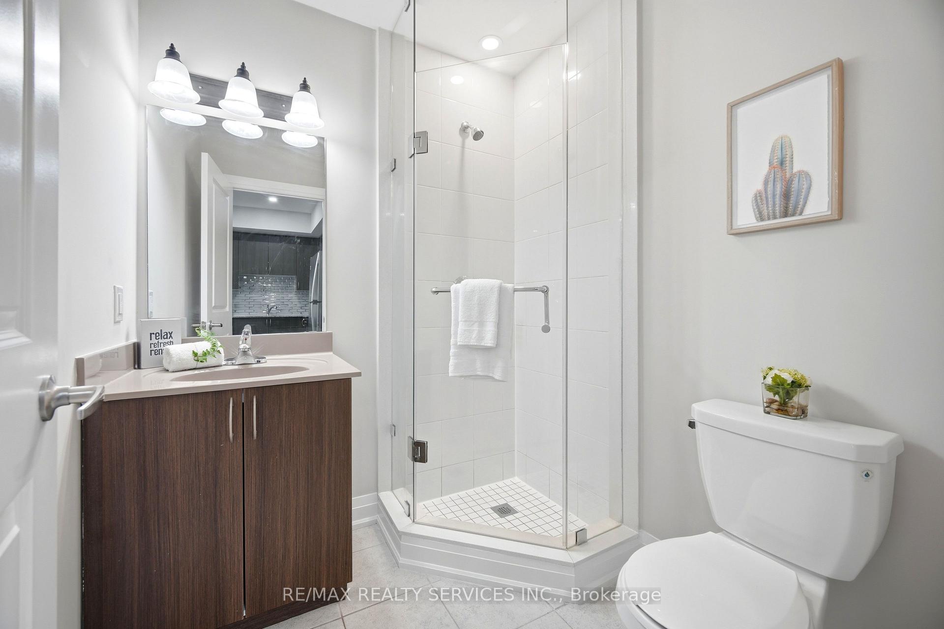 Photo 21 of Unit 302, 26 Coles Avenue, Vaughan, Vaughan Grove — HOMEH