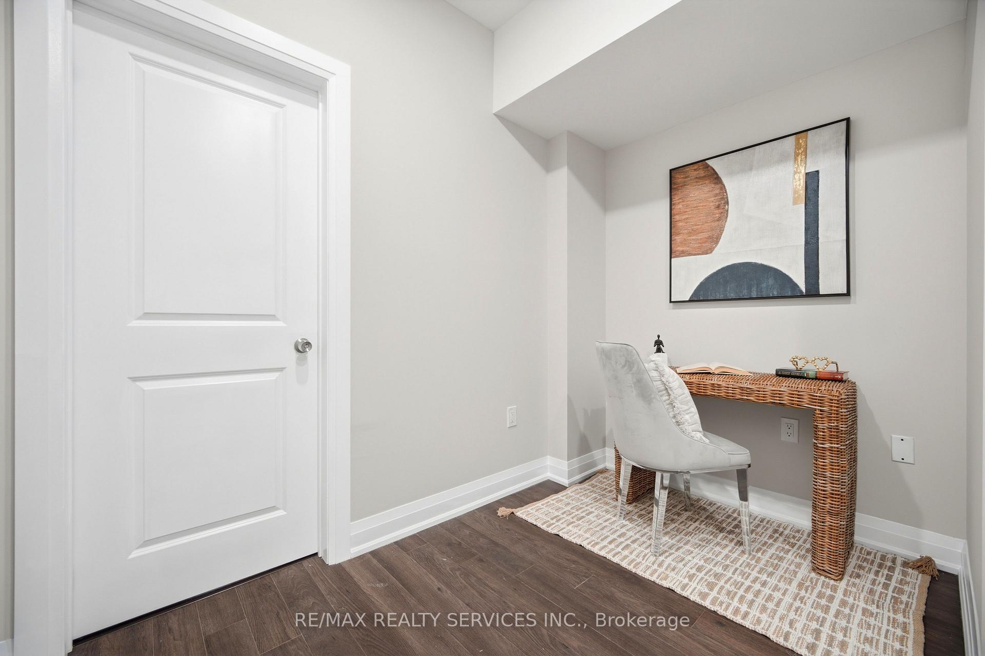 Photo 24 of Unit 302, 26 Coles Avenue, Vaughan, Vaughan Grove — HOMEH