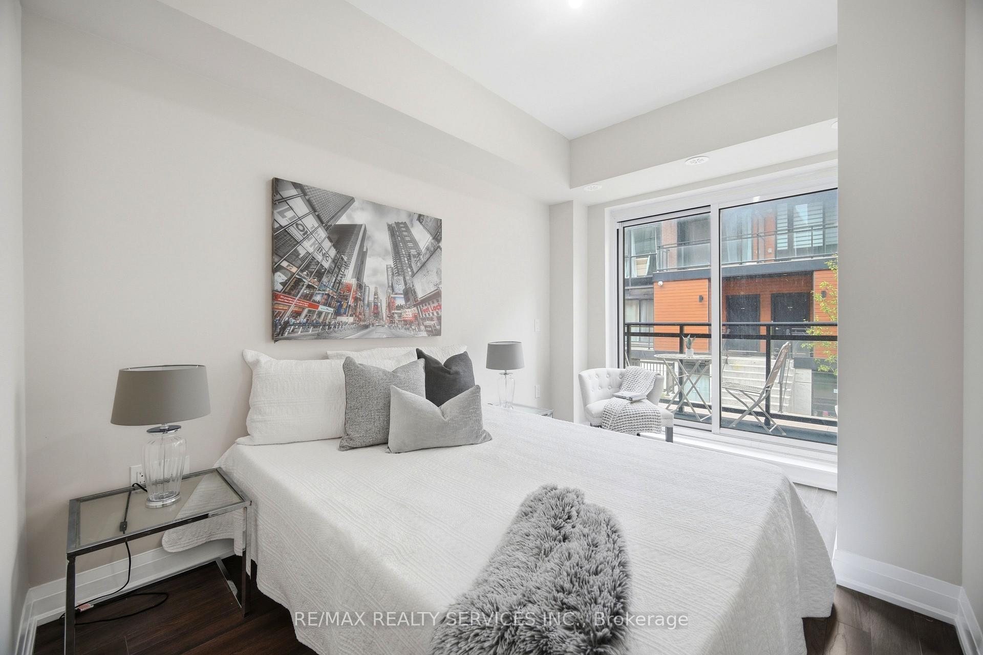Photo 25 of Unit 302, 26 Coles Avenue, Vaughan, Vaughan Grove — HOMEH