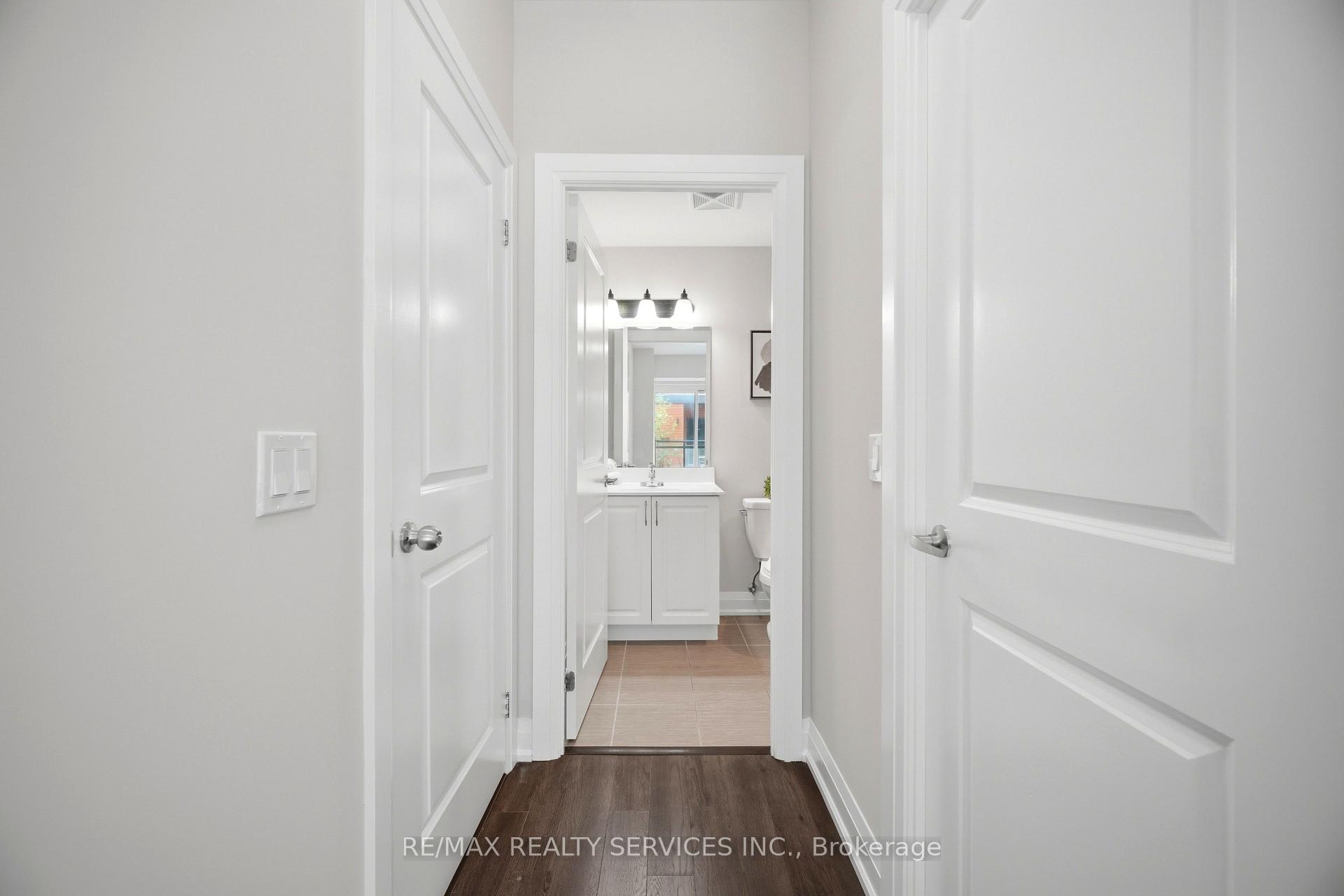Photo 28 of Unit 302, 26 Coles Avenue, Vaughan, Vaughan Grove — HOMEH