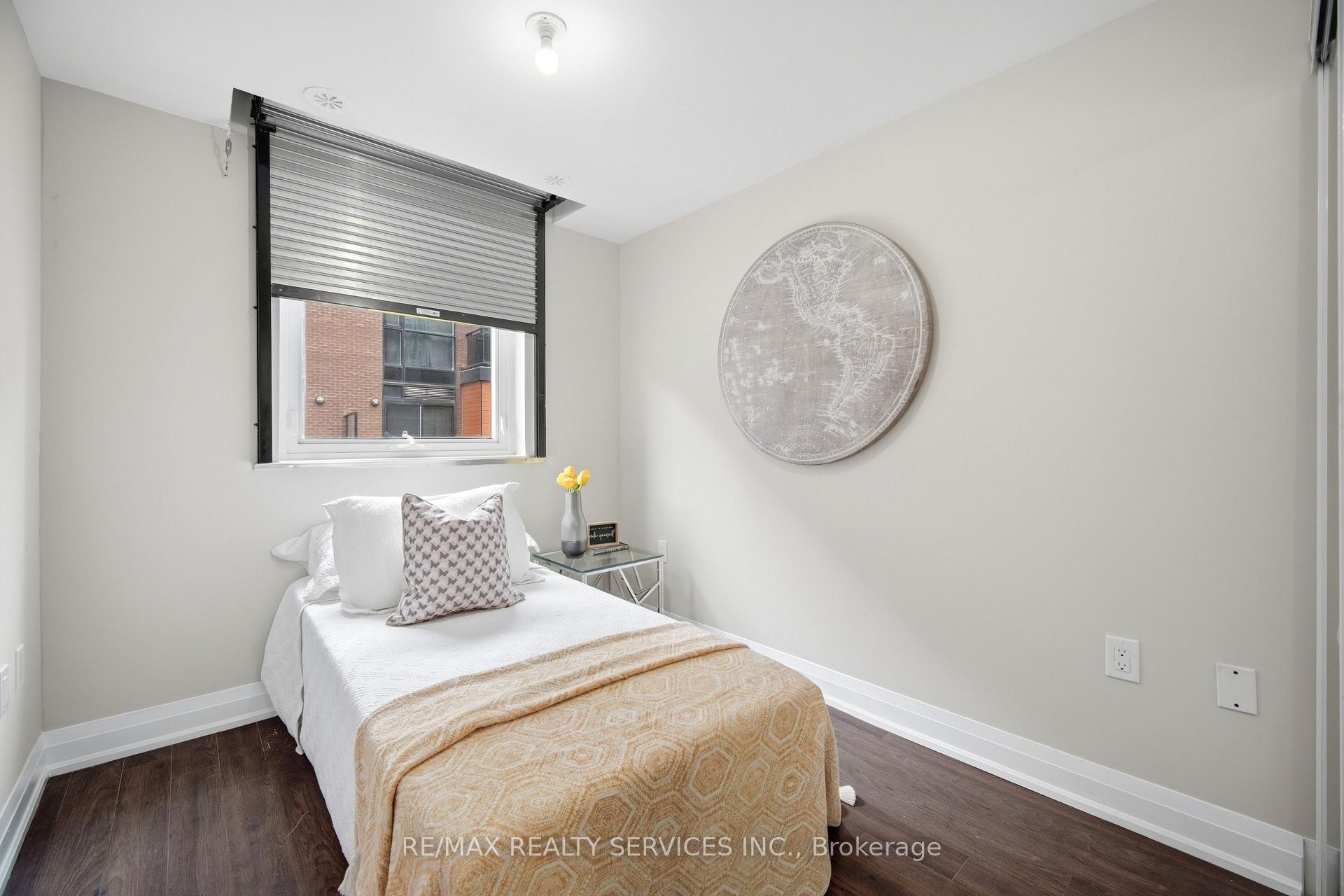 Photo 32 of Unit 302, 26 Coles Avenue, Vaughan, Vaughan Grove — HOMEH