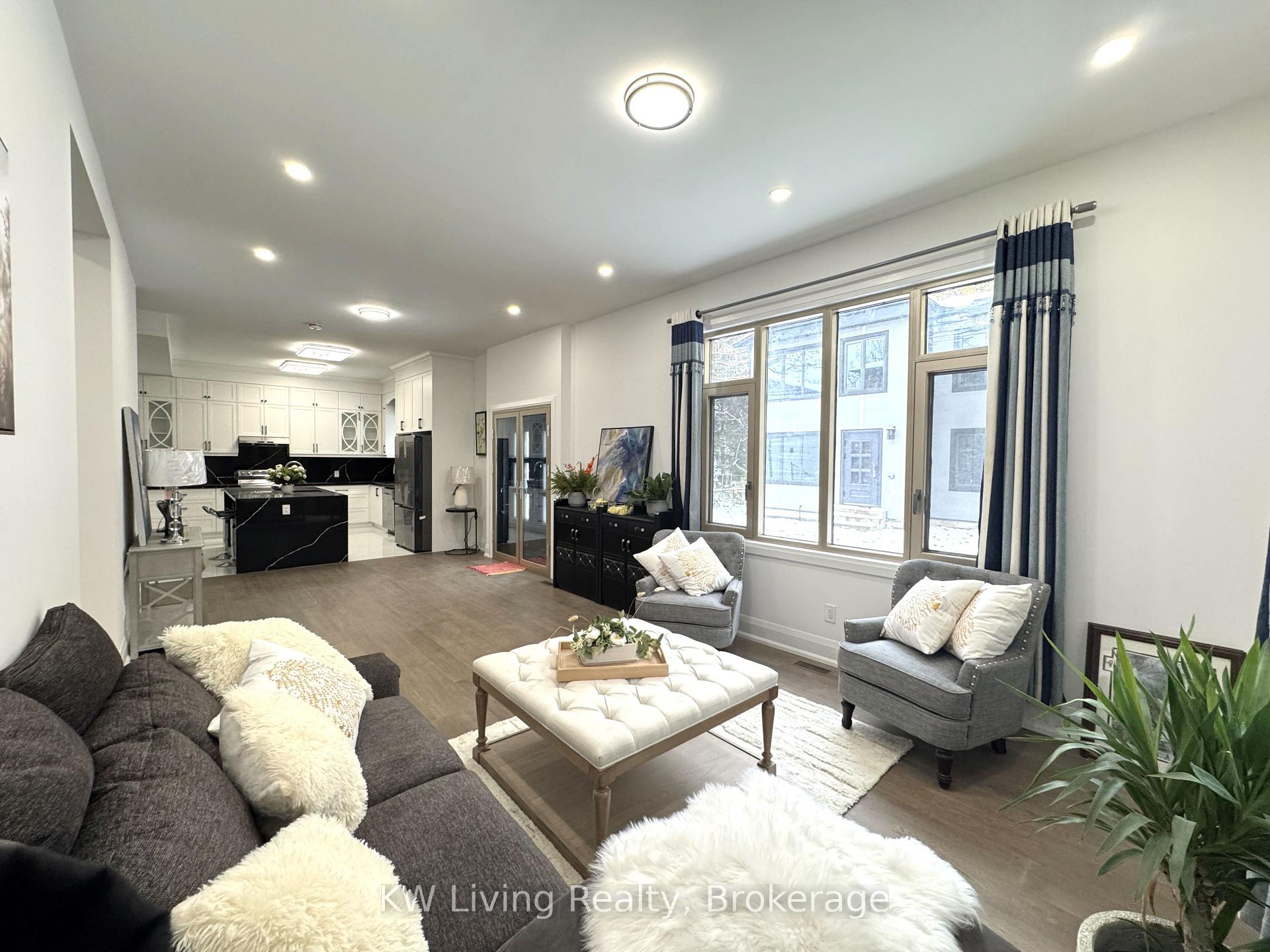 Photo 8 of 5 Todd Road, Scarborough, Agincourt South-Malvern West — HOMEH