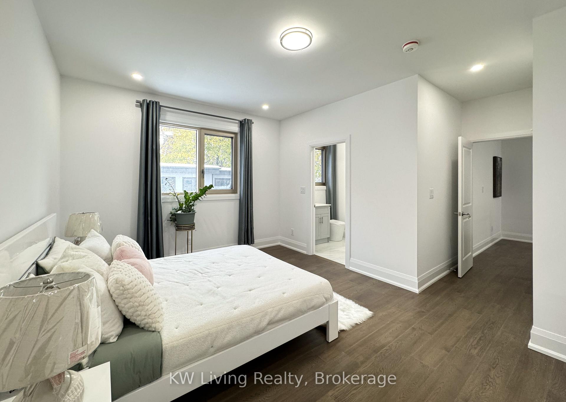 Photo 17 of 5 Todd Road, Scarborough, Agincourt South-Malvern West — HOMEH