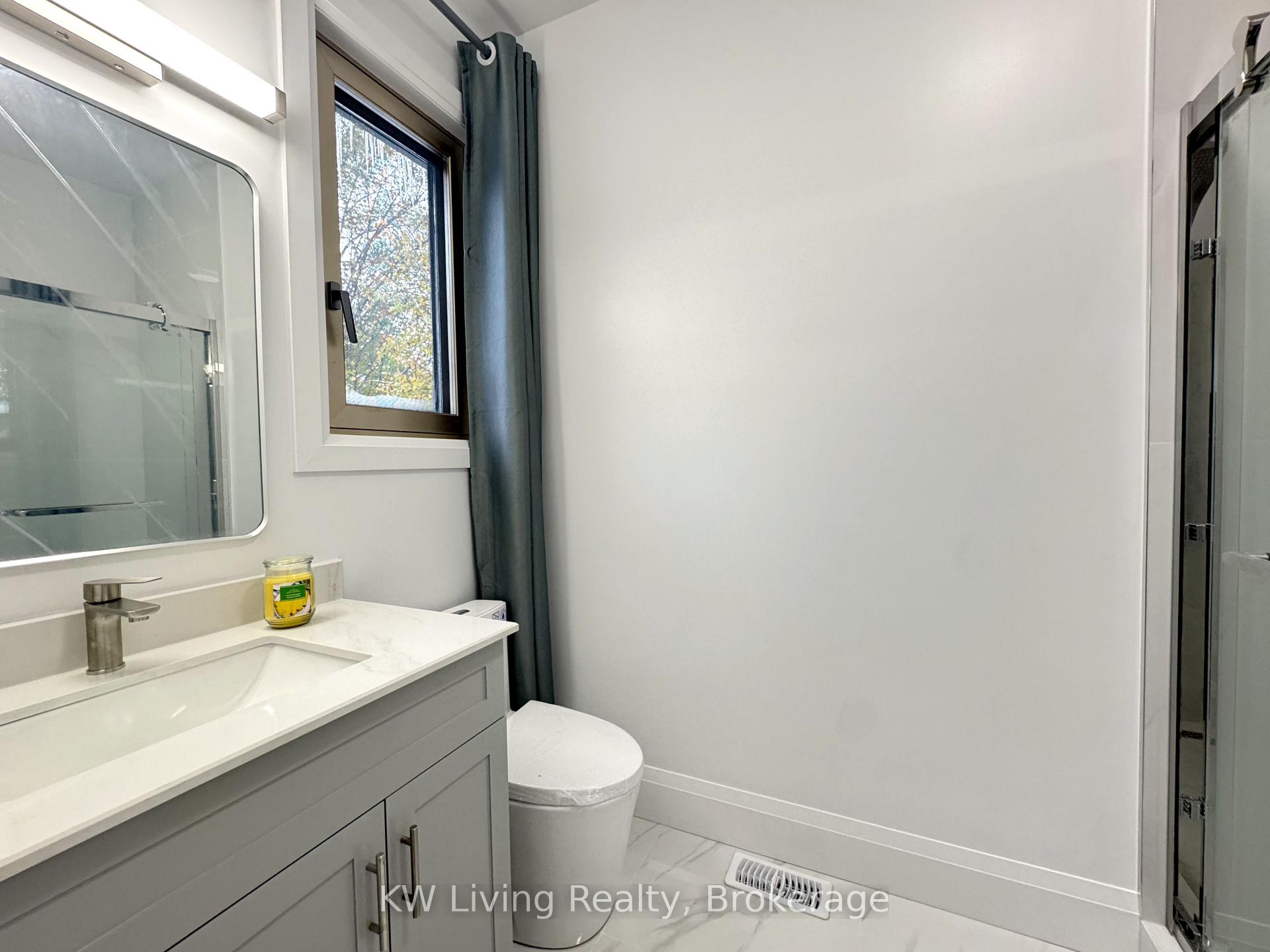 Photo 18 of 5 Todd Road, Scarborough, Agincourt South-Malvern West — HOMEH