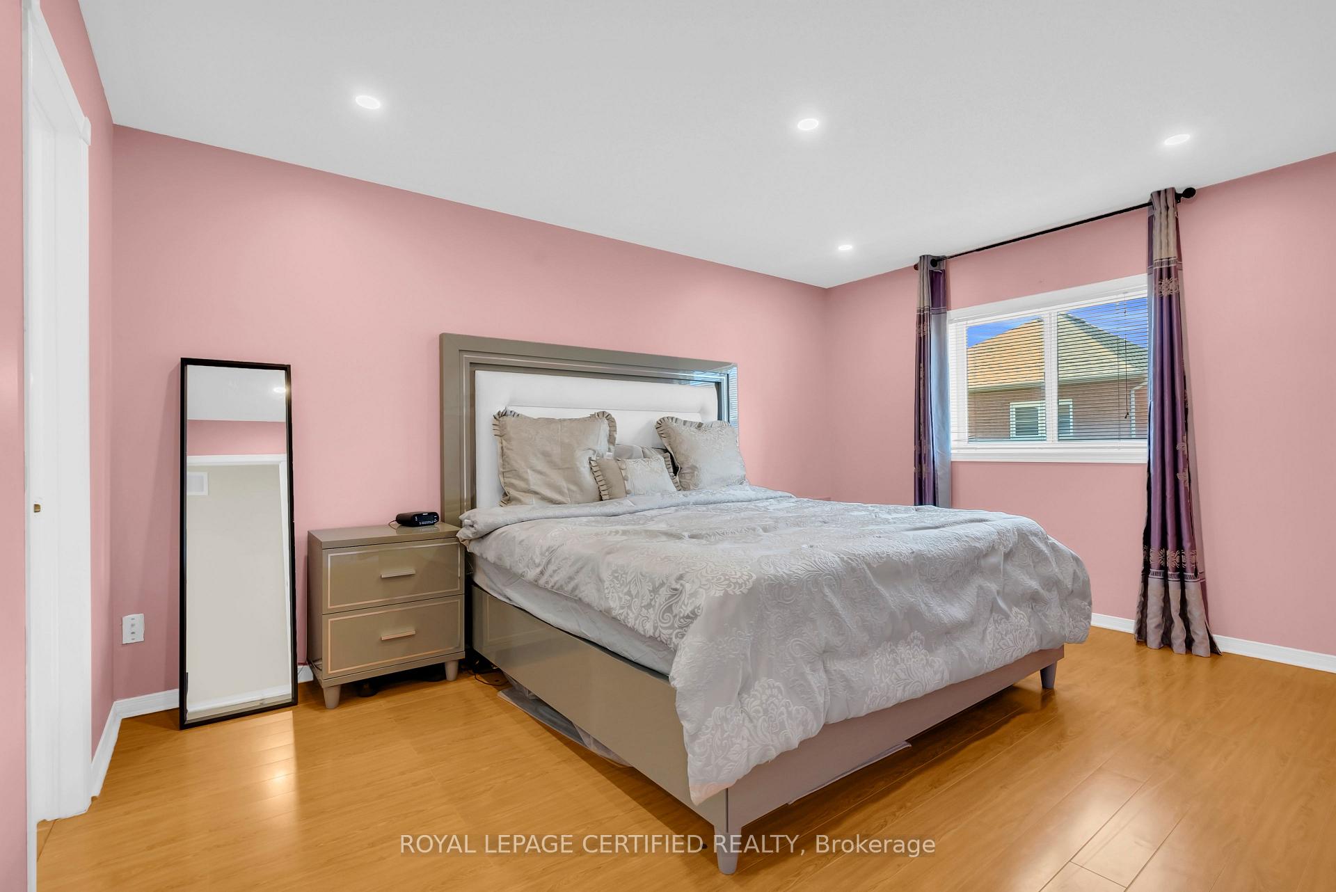 Photo 21 of 13 Heartleaf Crescent, Brampton, Fletcher's Meadow — HOMEH