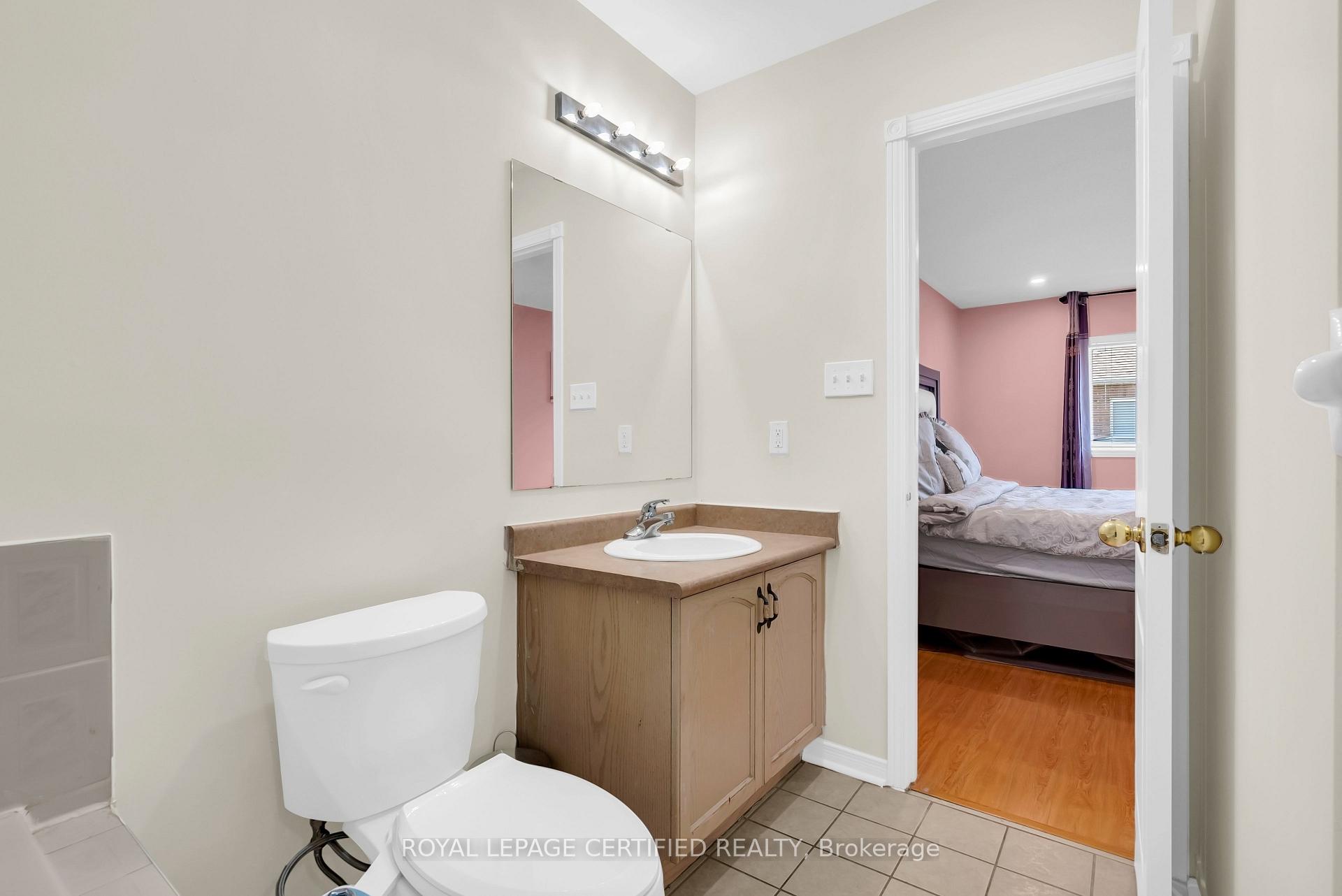Photo 26 of 13 Heartleaf Crescent, Brampton, Fletcher's Meadow — HOMEH