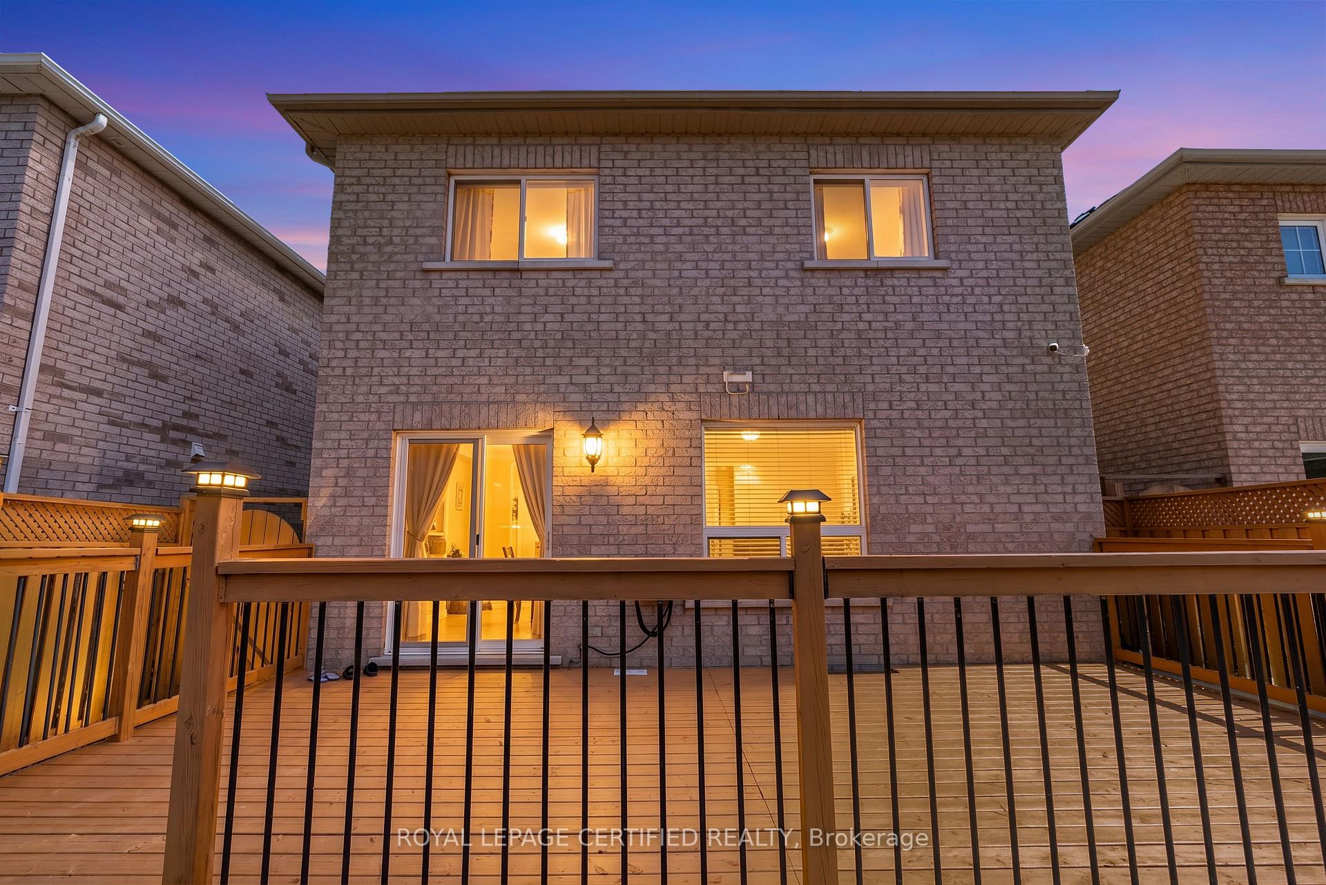 Photo 34 of 13 Heartleaf Crescent, Brampton, Fletcher's Meadow — HOMEH
