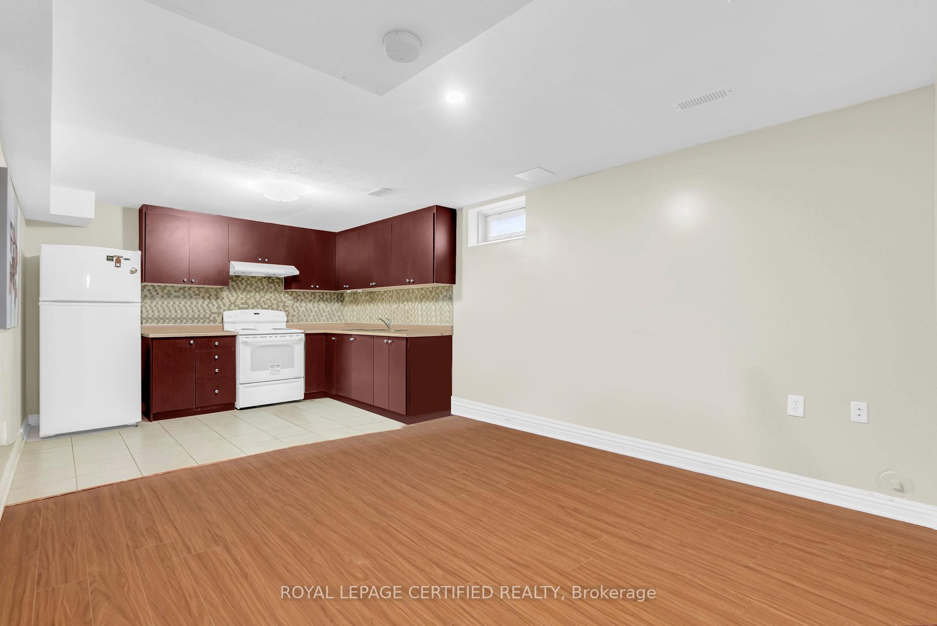 Photo 38 of 13 Heartleaf Crescent, Brampton, Fletcher's Meadow — HOMEH