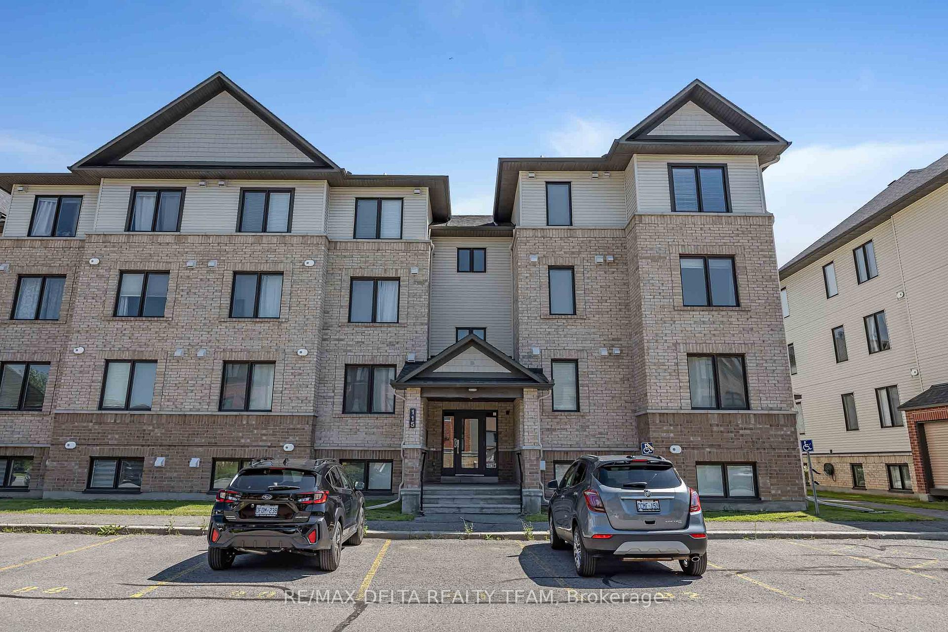 Photo 1 of Unit 8, 115 Bluestone Private, Ottawa, Avalon West — HOMEH