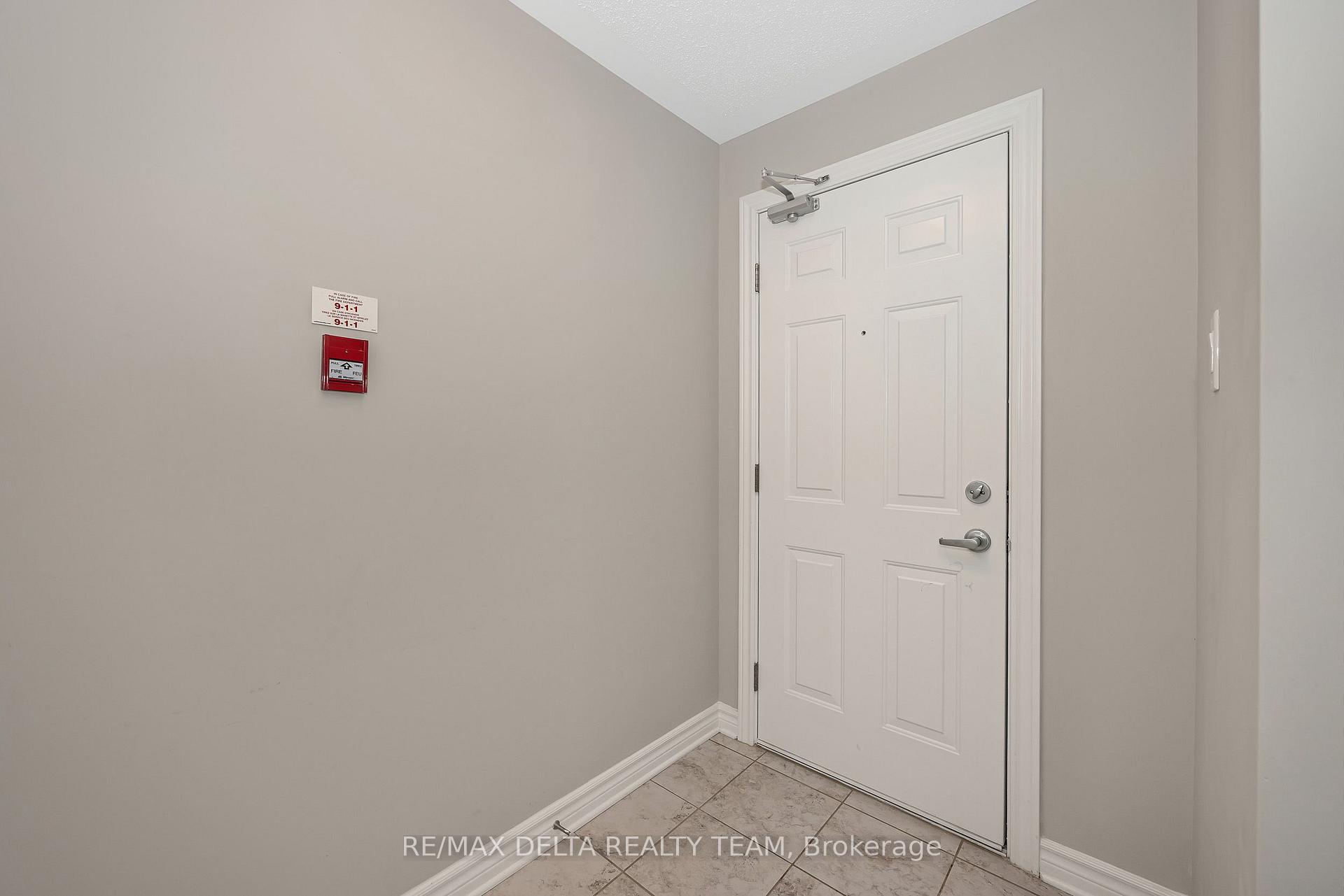 Photo 5 of Unit 8, 115 Bluestone Private, Ottawa, Avalon West — HOMEH