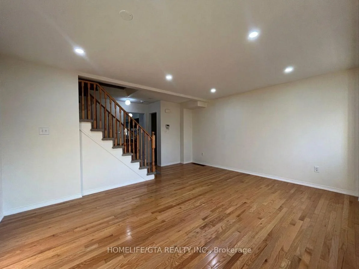 Photo 13 of 403 Rossland Road E, Ajax, Central East — HOMEH