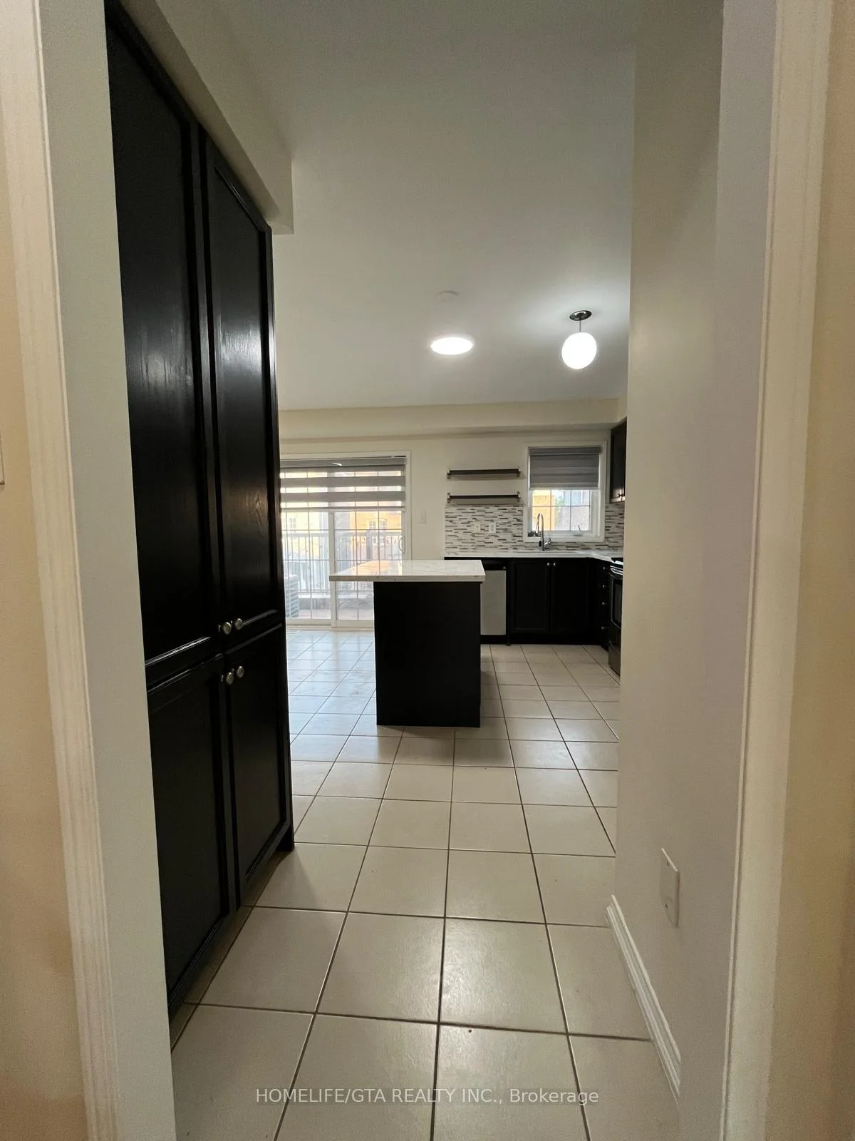 Photo 20 of 403 Rossland Road E, Ajax, Central East — HOMEH