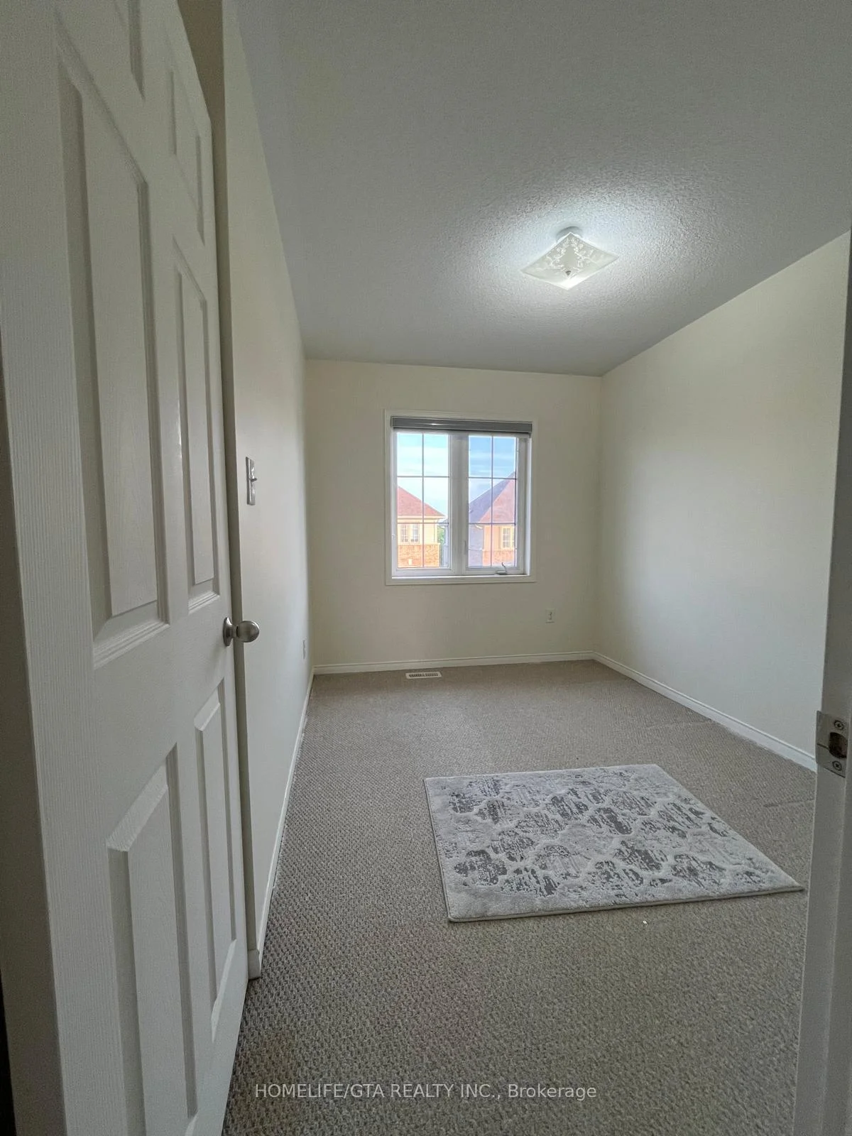 Photo 29 of 403 Rossland Road E, Ajax, Central East — HOMEH