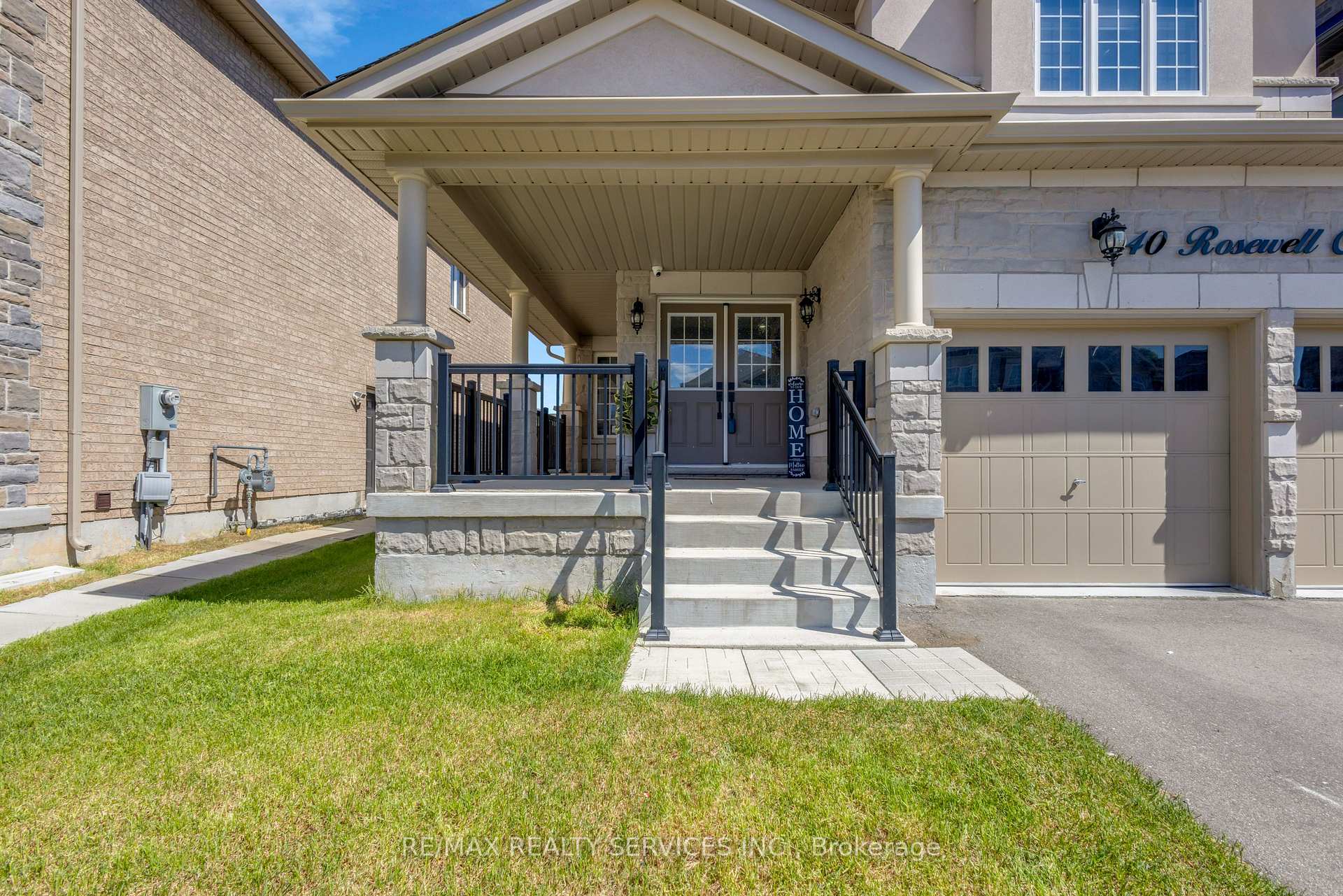Photo 9 of 40 Rosewell Crescent, Halton Hills, Georgetown — HOMEH