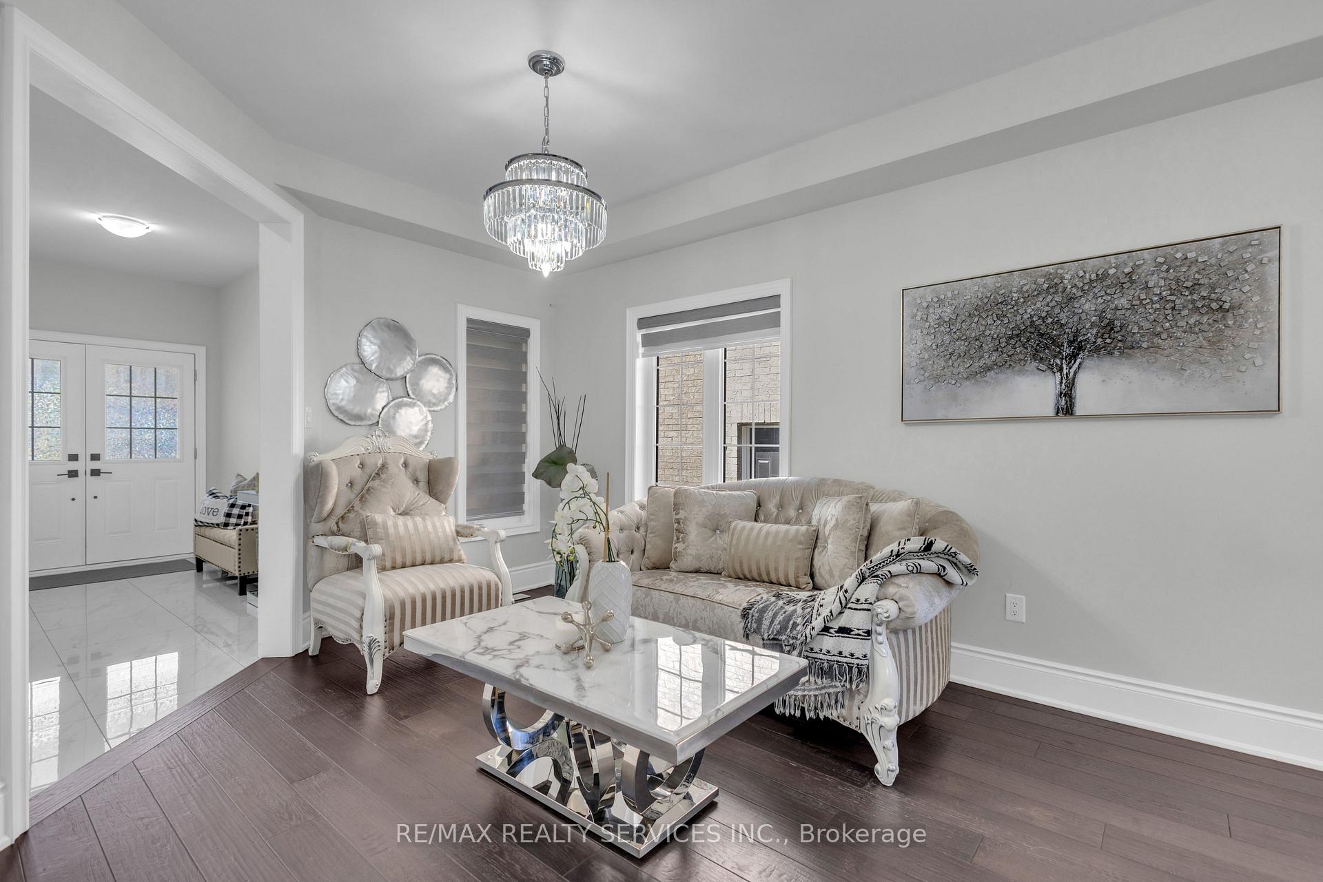 Photo 11 of 40 Rosewell Crescent, Halton Hills, Georgetown — HOMEH