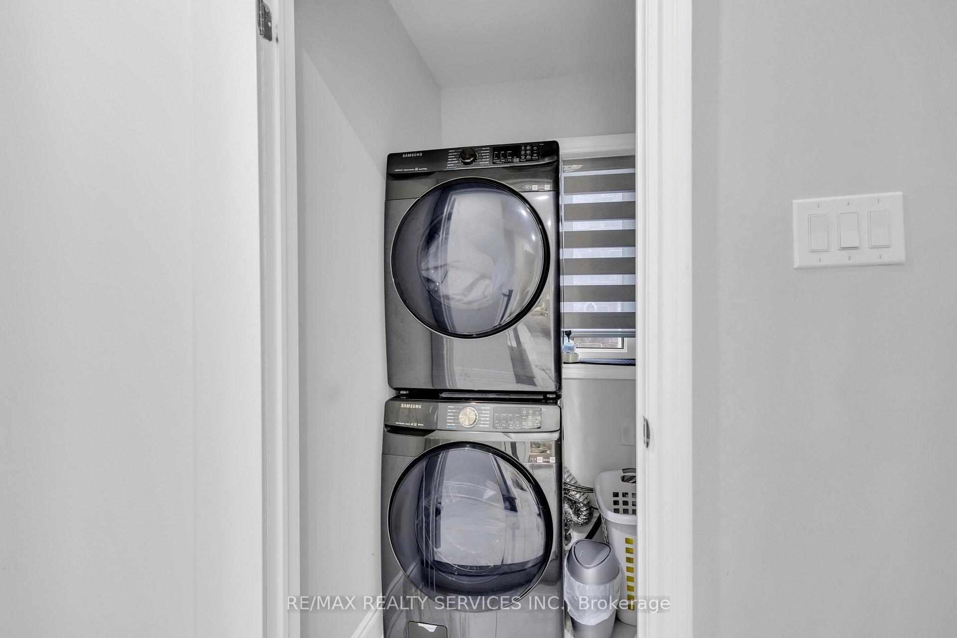 Photo 19 of 40 Rosewell Crescent, Halton Hills, Georgetown — HOMEH