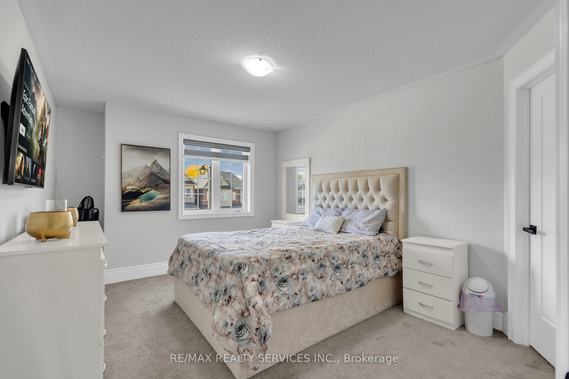 Photo 26 of 40 Rosewell Crescent, Halton Hills, Georgetown — HOMEH