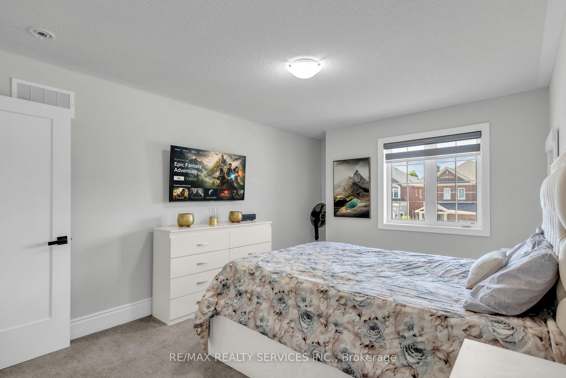 Photo 28 of 40 Rosewell Crescent, Halton Hills, Georgetown — HOMEH