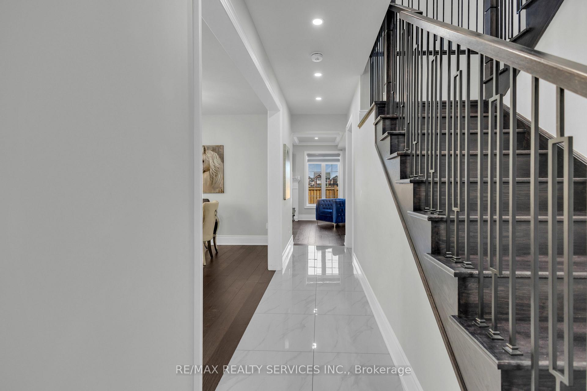 Photo 40 of 40 Rosewell Crescent, Halton Hills, Georgetown — HOMEH
