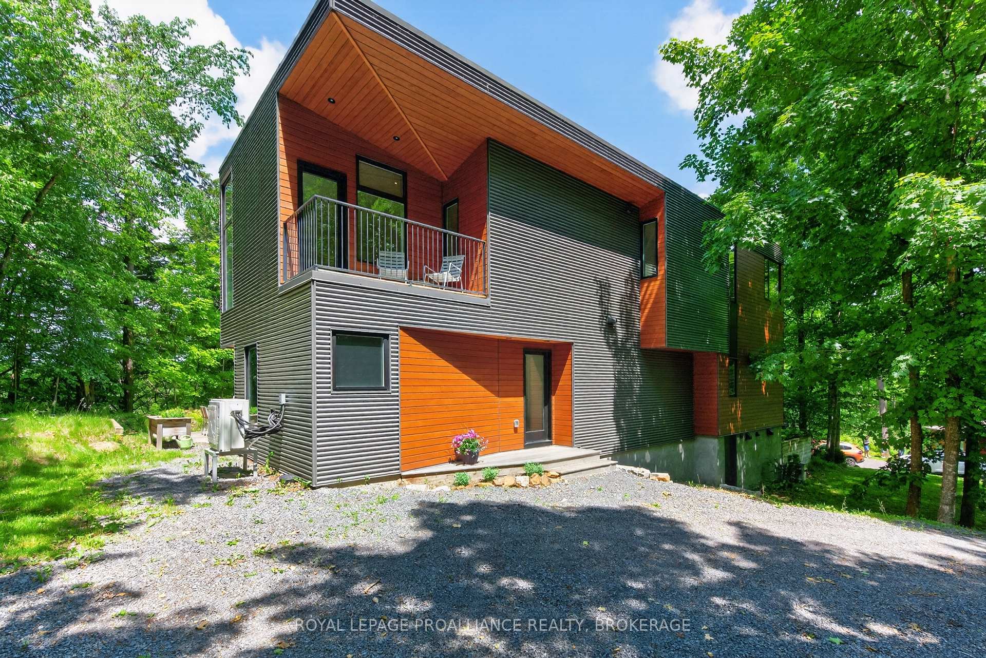 Photo 3 of 3063 Brewers Mills Road, Kingston, City North of 401 — HOMEH