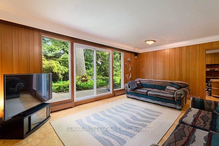 Photo 39 of 7 Cherry Post Crescent, Etobicoke, Markland Wood — HOMEH