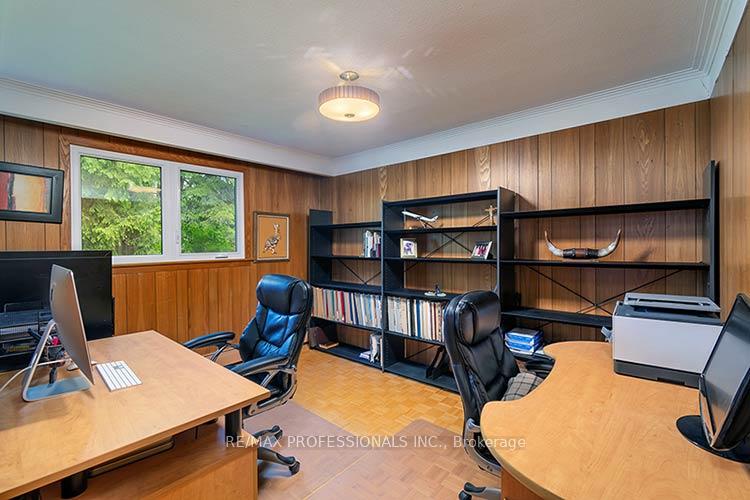 Photo 41 of 7 Cherry Post Crescent, Etobicoke, Markland Wood — HOMEH