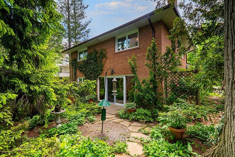 Photo 87 of 7 Cherry Post Crescent, Etobicoke, Markland Wood — HOMEH